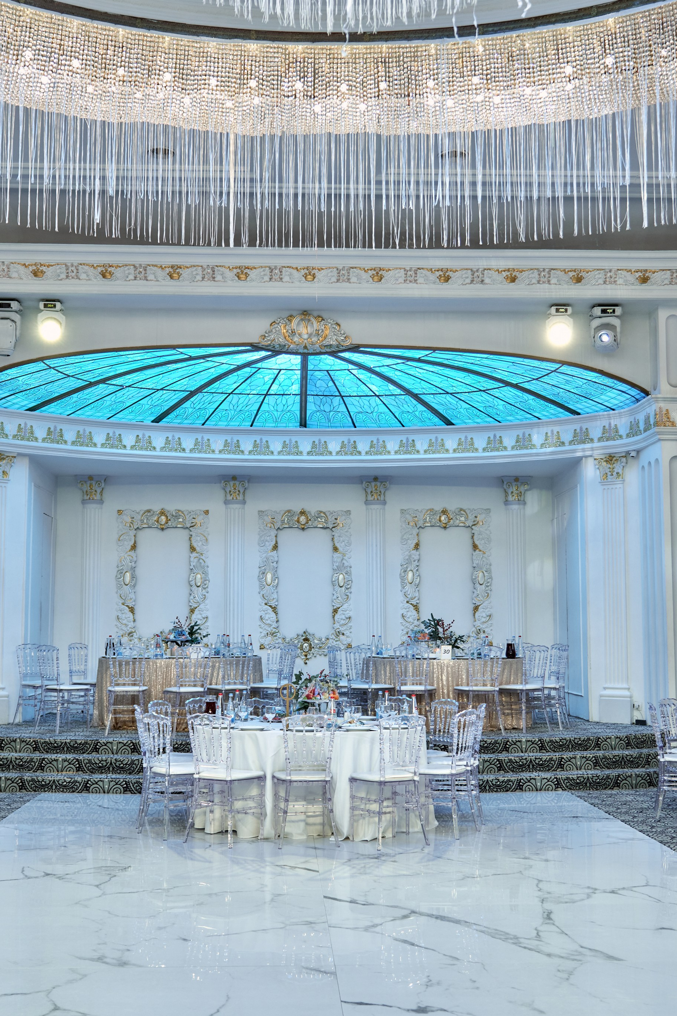 День рождения наины в ресторане наполеон. VISUAL ARTIST/ современное искусство/ фотокартины