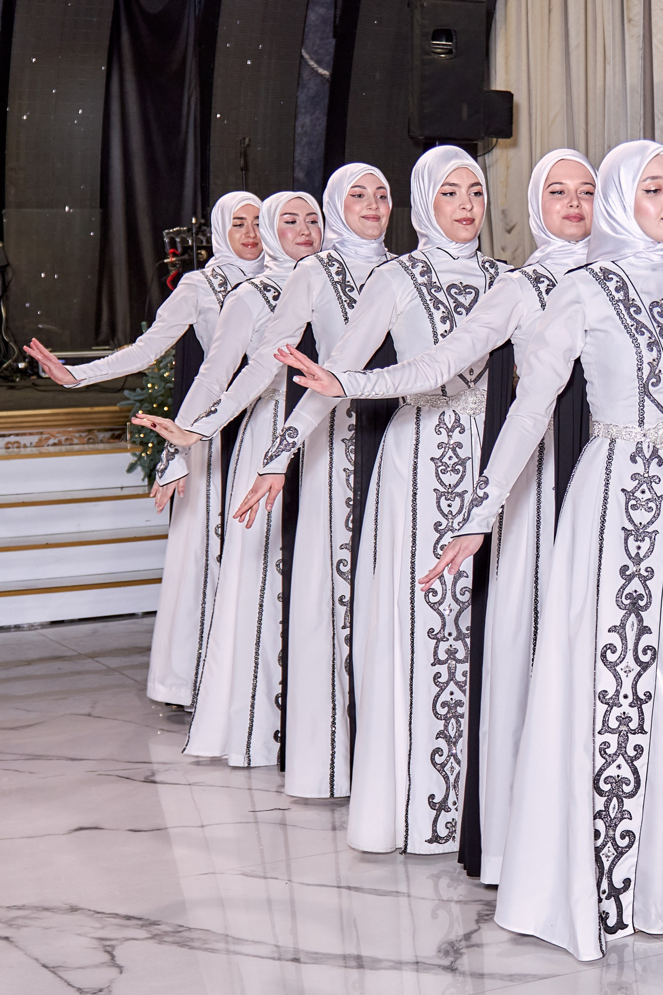 День рождения наины в ресторане наполеон. VISUAL ARTIST/ современное искусство/ фотокартины