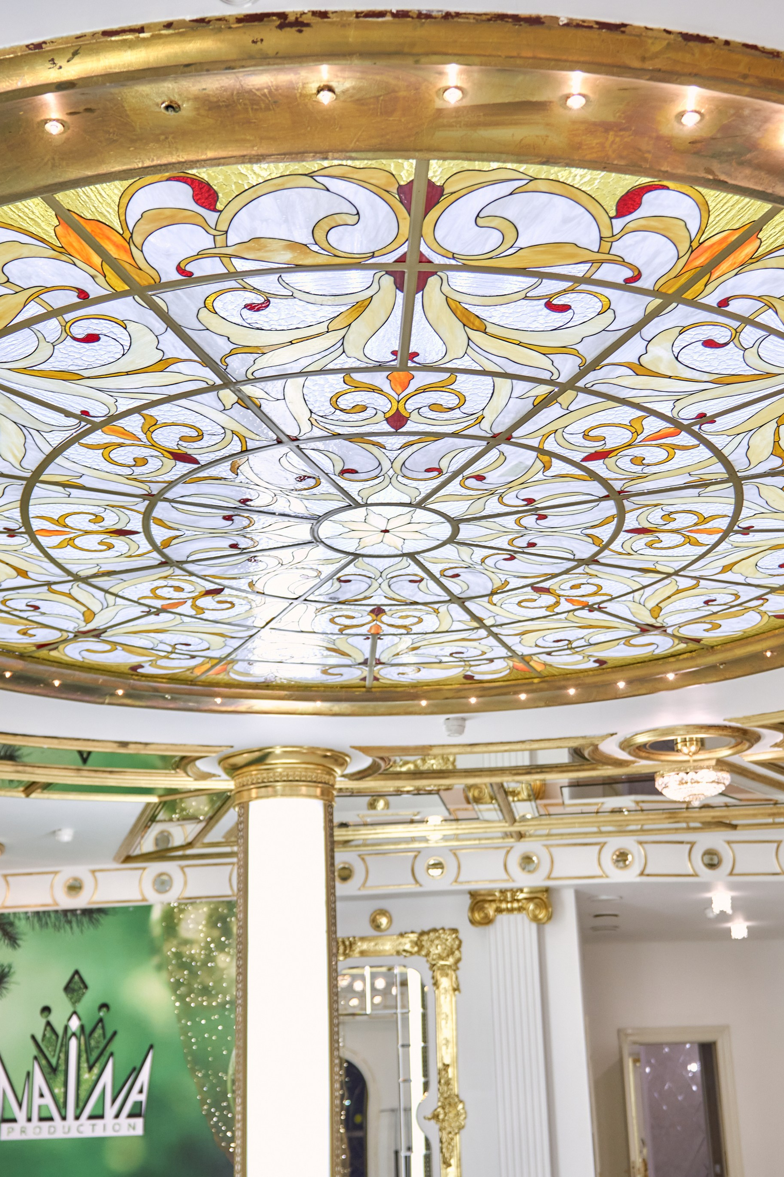 День рождения наины в ресторане наполеон. VISUAL ARTIST/ современное искусство/ фотокартины