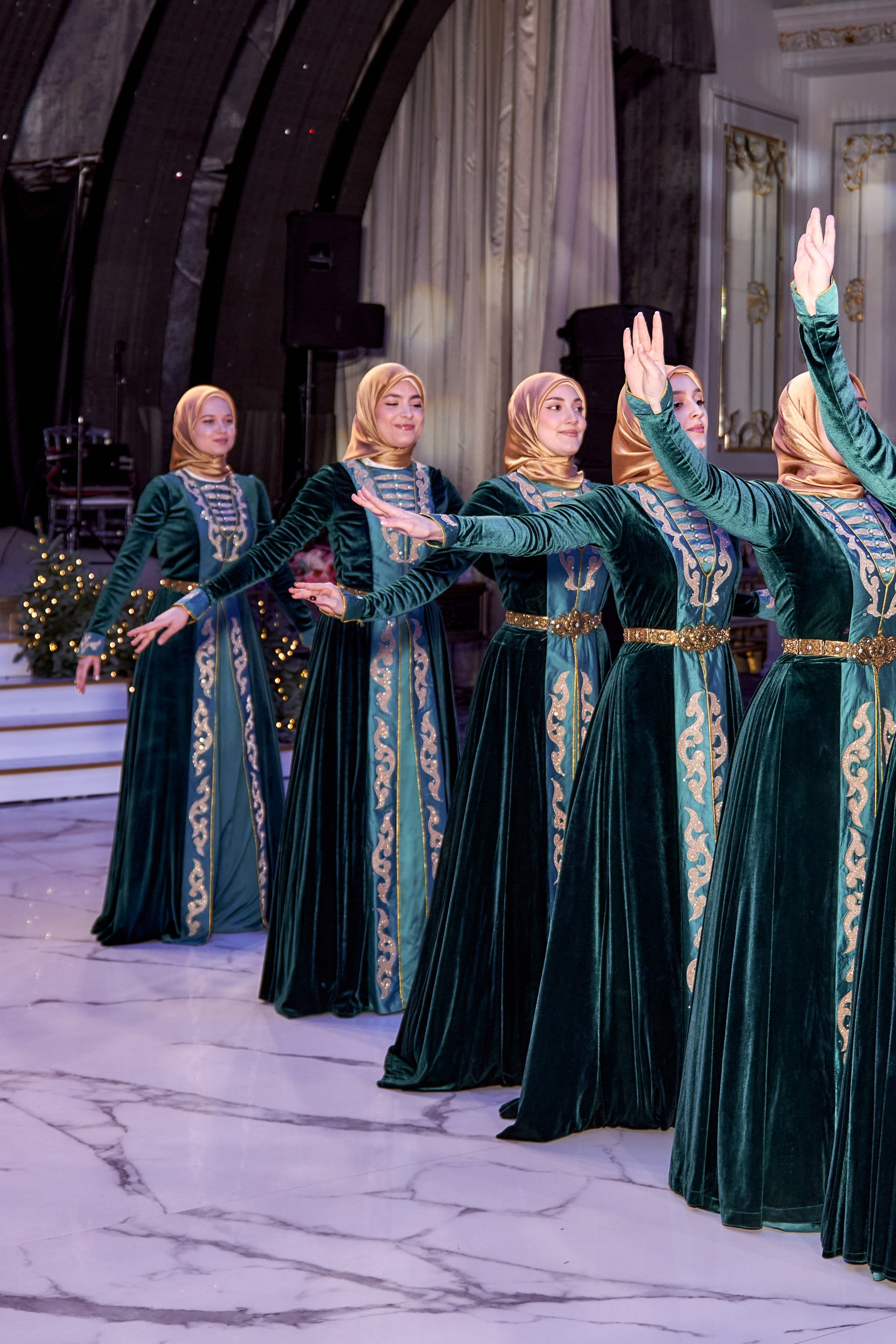 День рождения наины в ресторане наполеон. VISUAL ARTIST/ современное искусство/ фотокартины