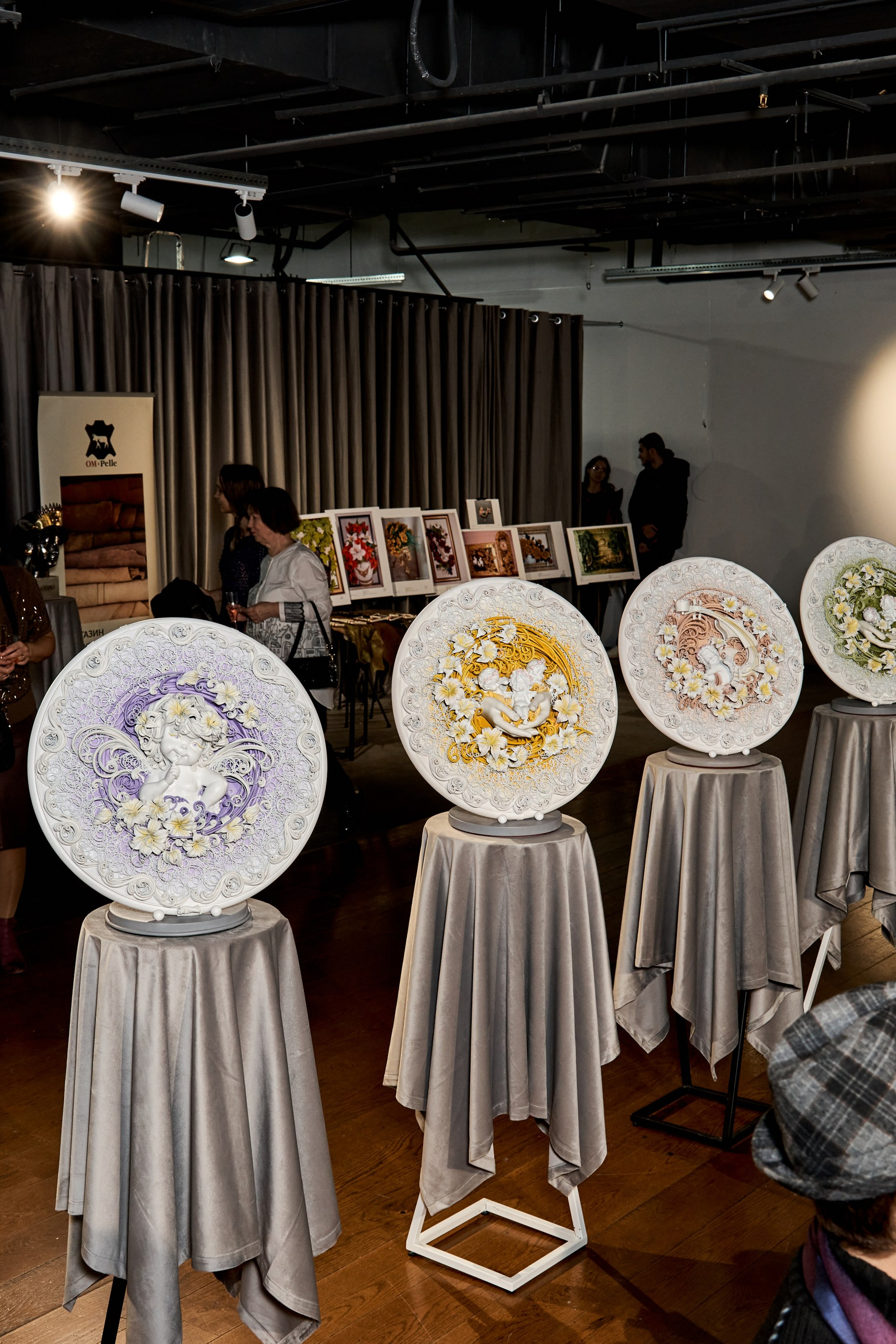 Кожевенная выставка Андрея Коробейникова. VISUAL ARTIST/ современное искусство/ фотокартины