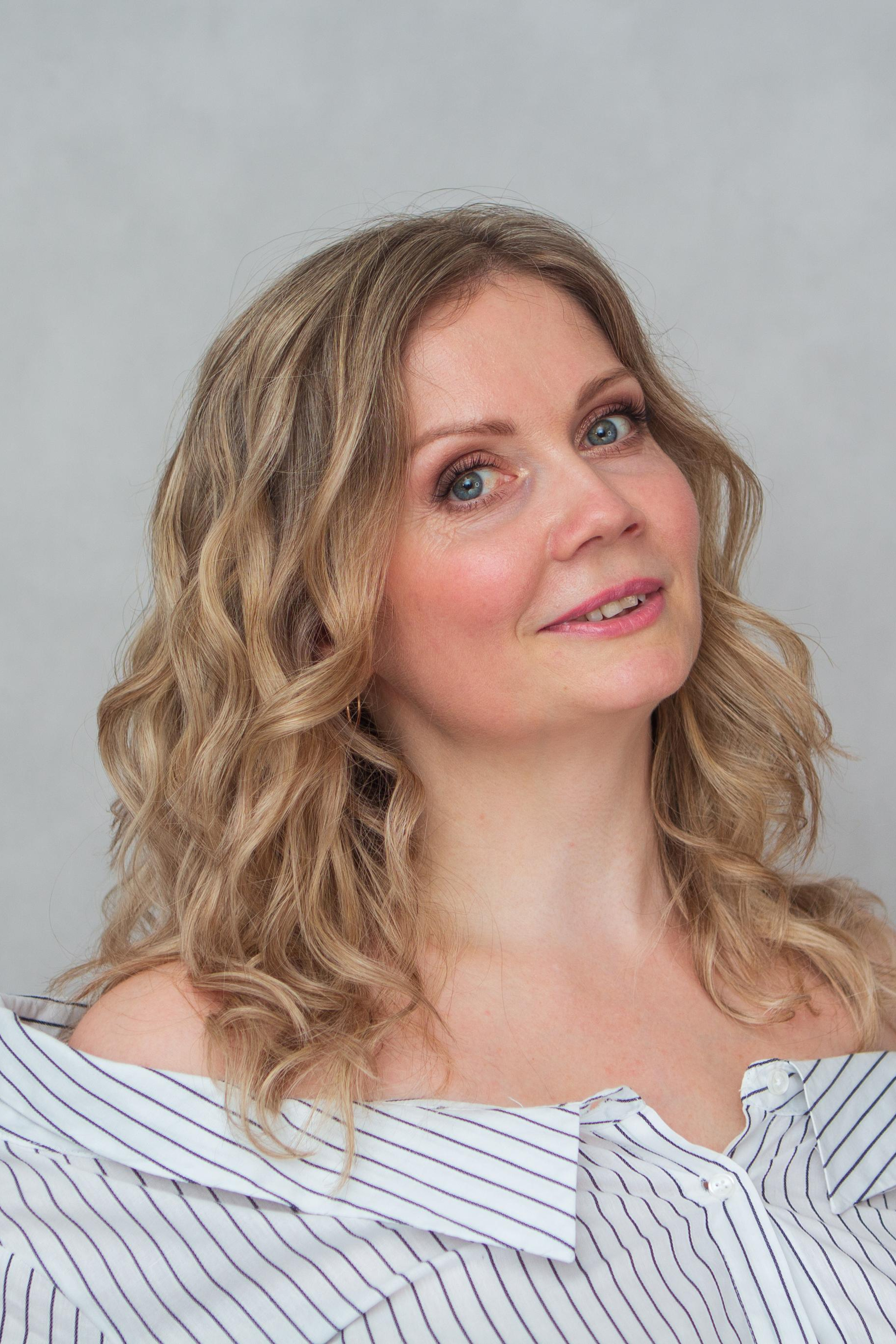 Семейная фотосессия в парке. Фотограф для вас и вашего бизнеса в Москве Альбина Никифоров