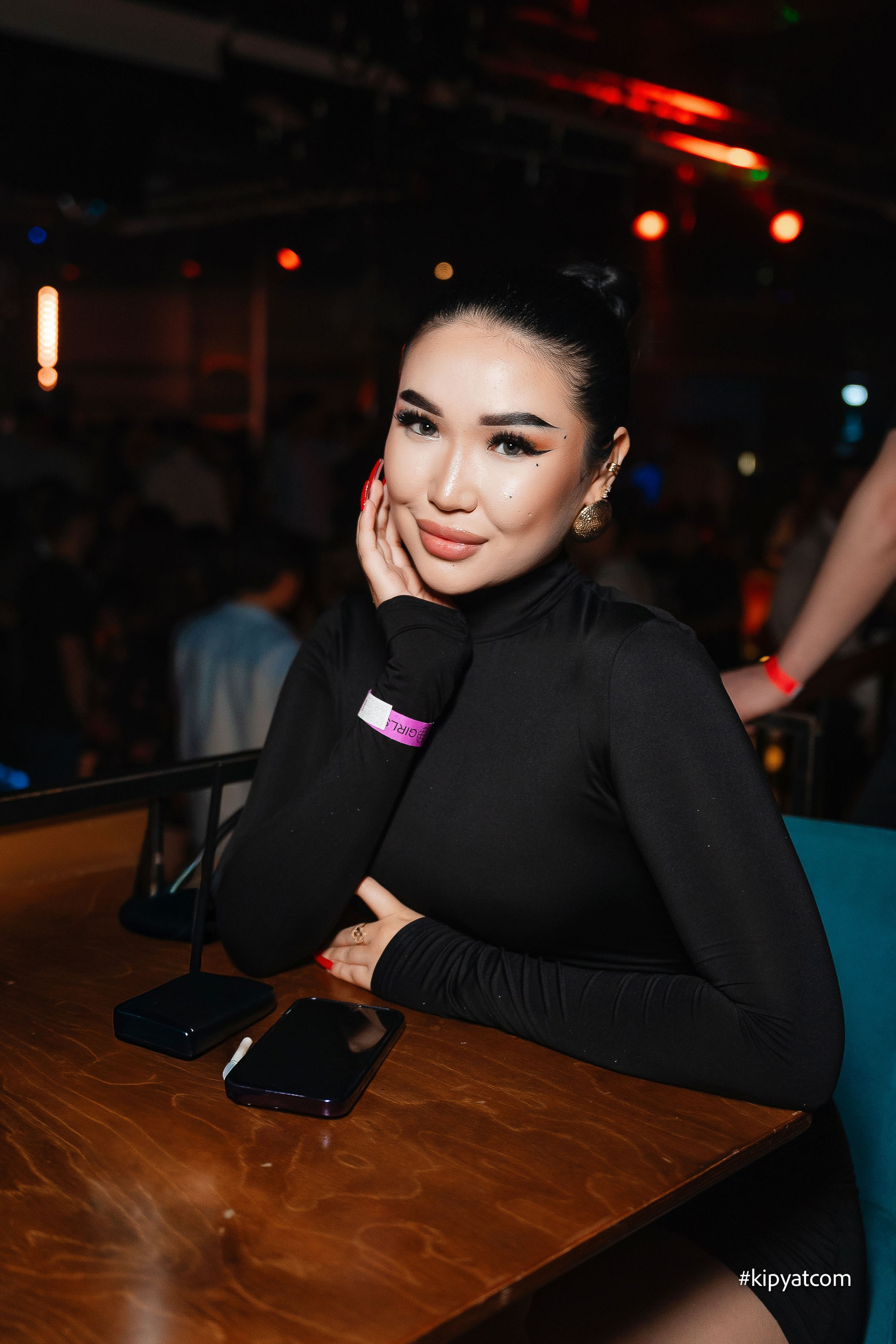 Am.Pm Coffee&Wine. Астана Кипятком