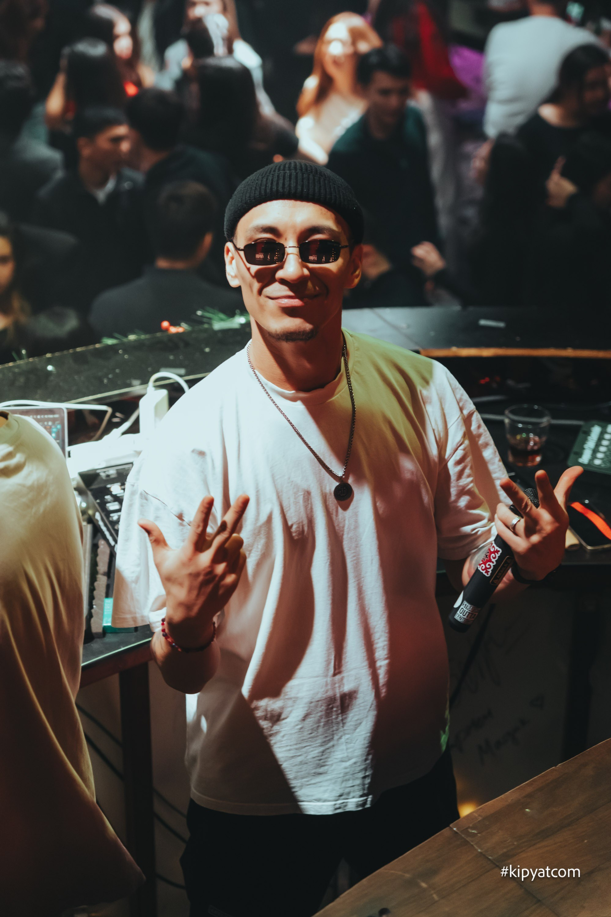 Bagatelle. Астана Кипятком