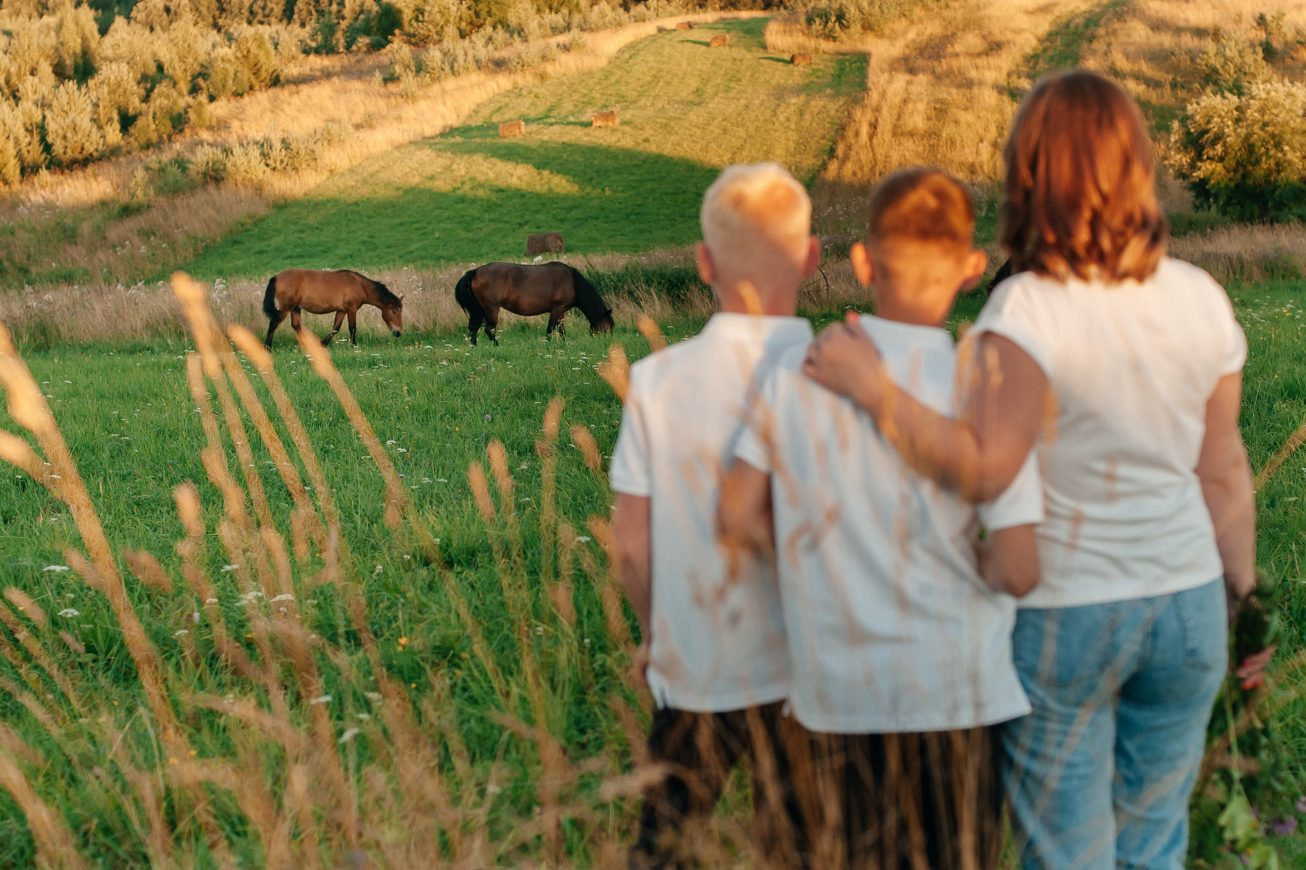 Летняя съёмка в поле для Яны, Матвея и Максима
