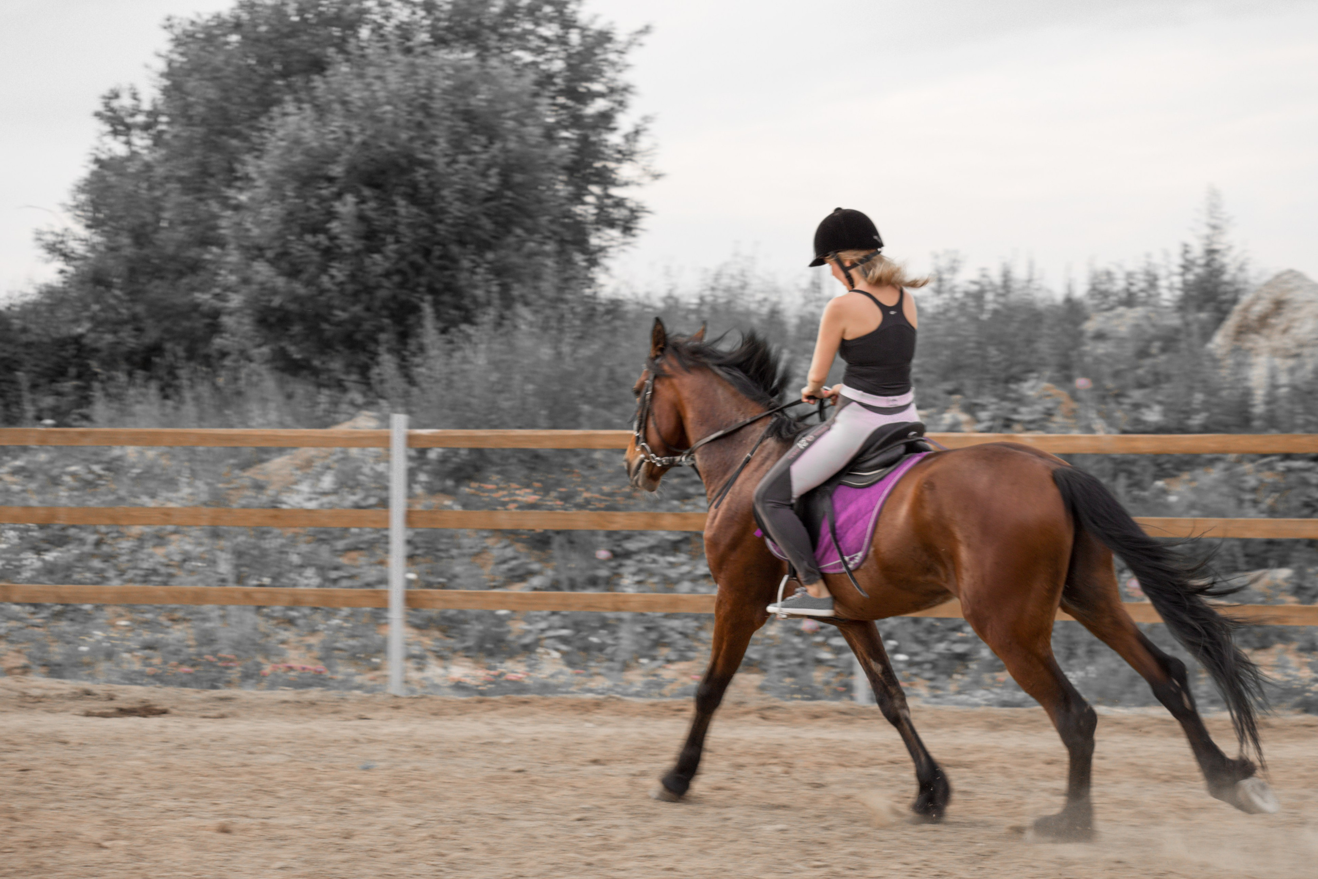 Фотограф Пермь. Фотосессия в фотостудии Перми и на свежем воздухе