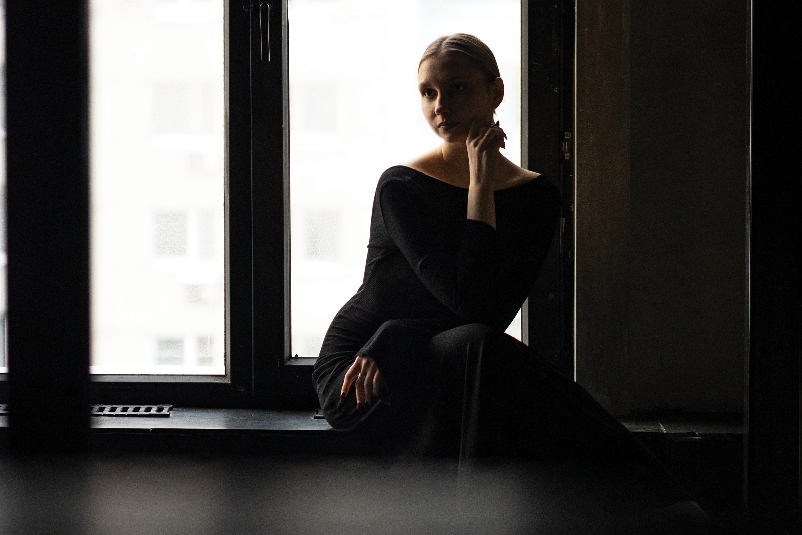 «Игра света и&nbsp;контраста». Журнал BEAUTICA (Онтарио, Калифорния)