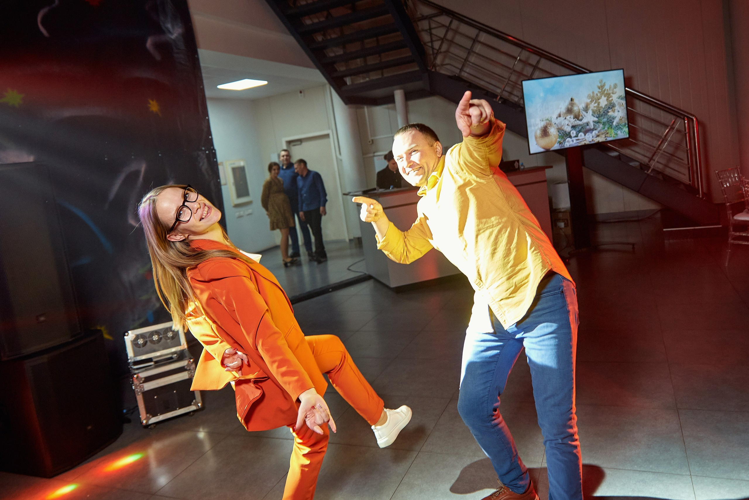 Транс-Инвест / Новогодний корпоратив на территории автосалона