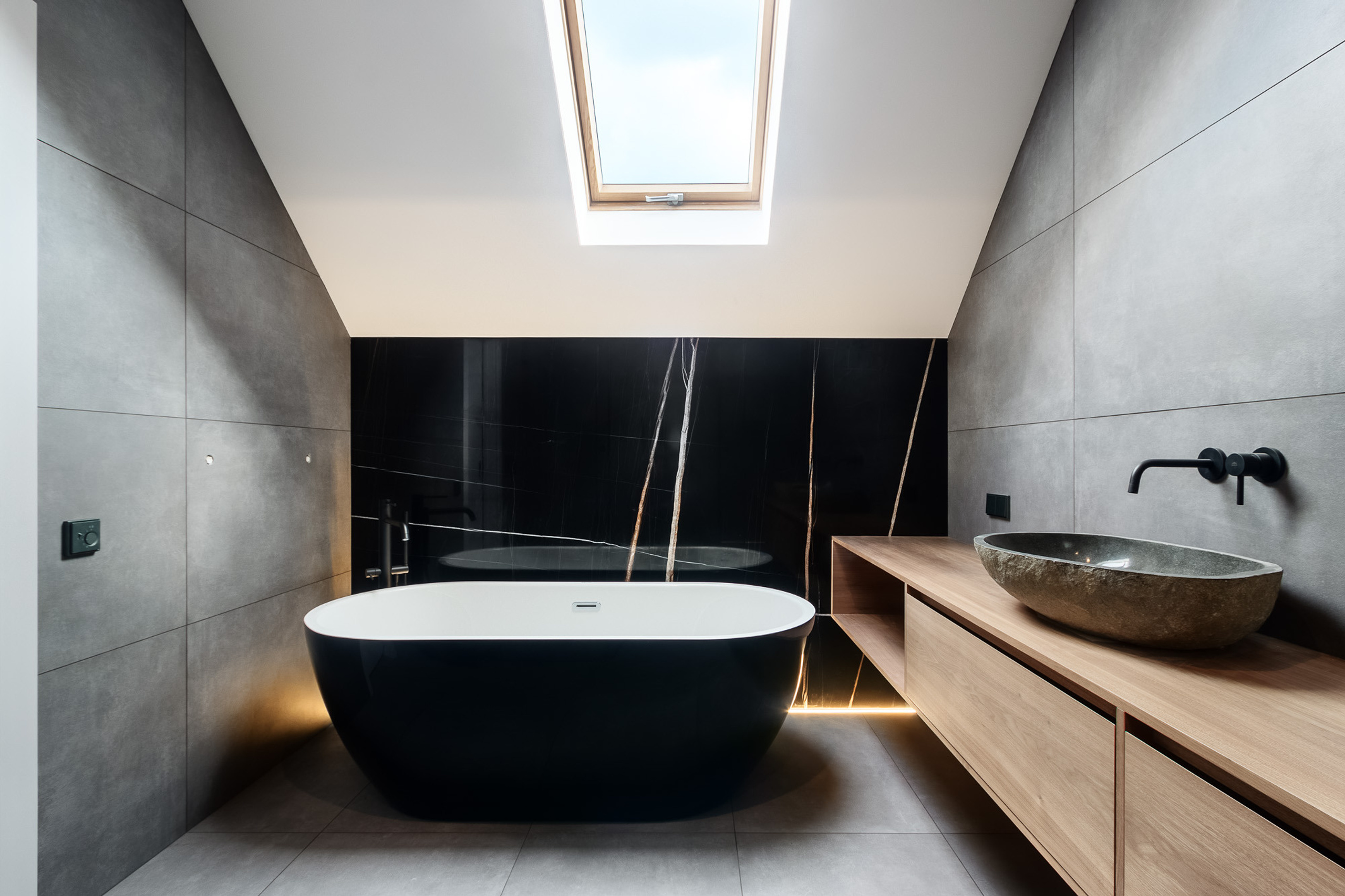 Дизайнерская ванная комната в загородном доме. Интерьерный фотограф А. Слюсаренко