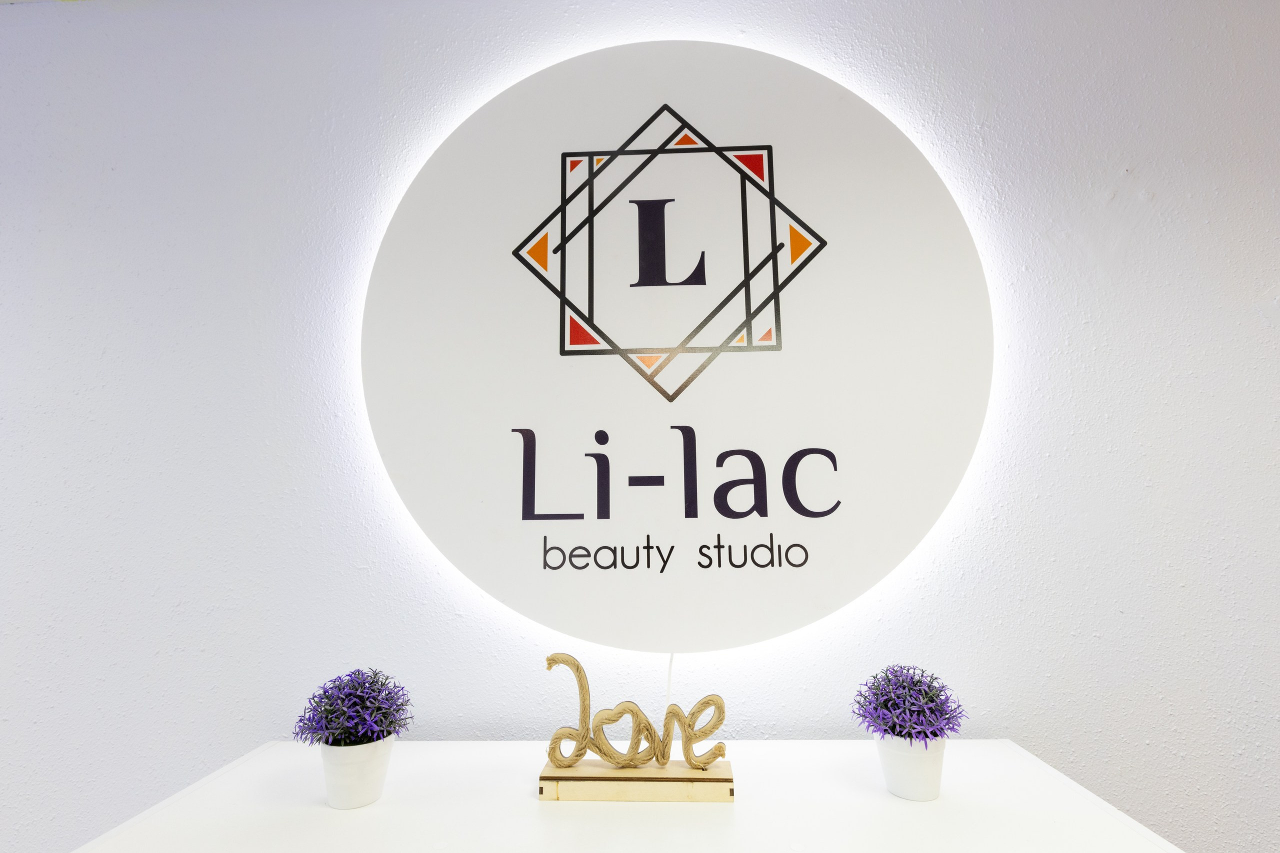 «Li Lak» Школа маникюра и педикюра