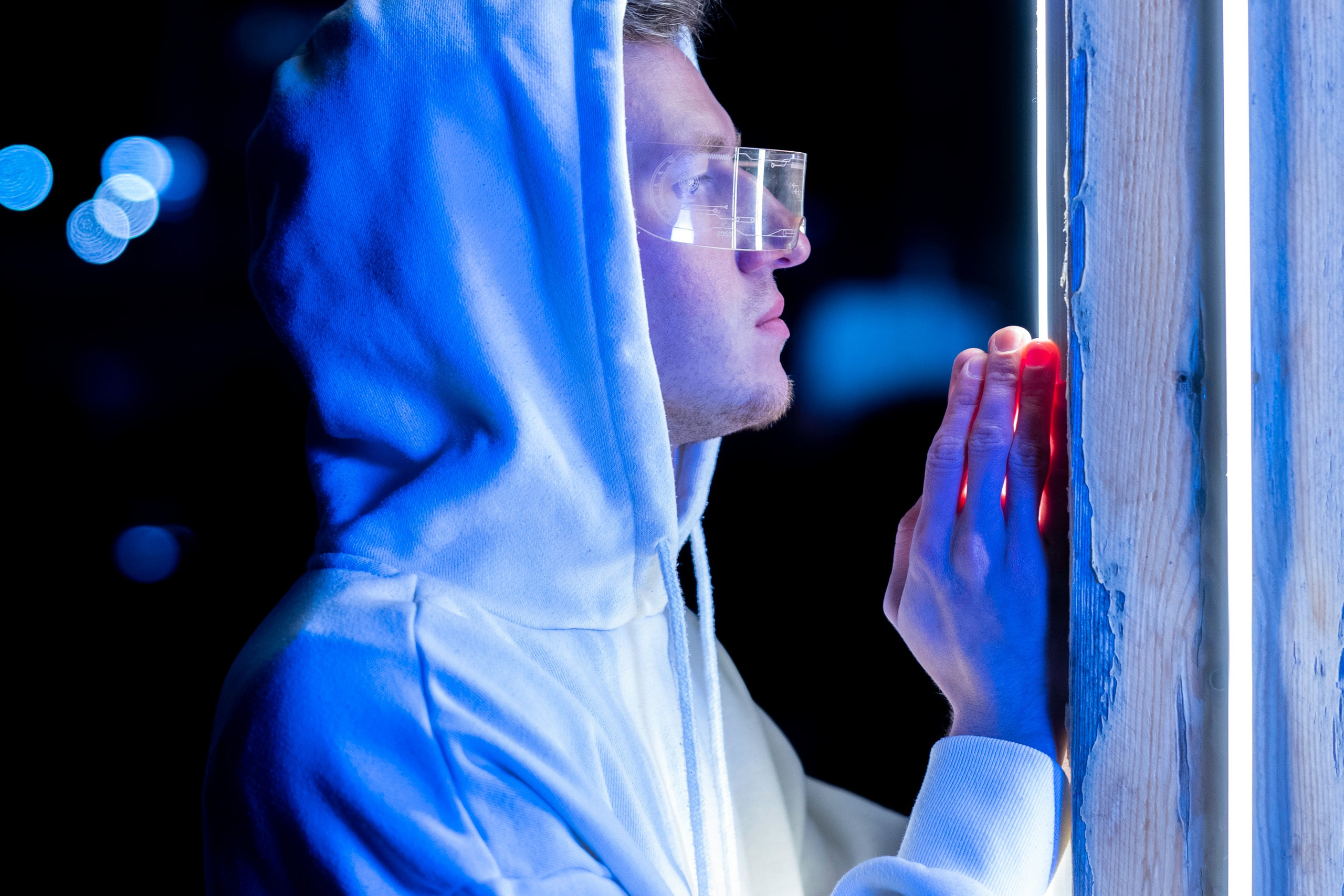 Мужские портреты на улице и в интерьерах.