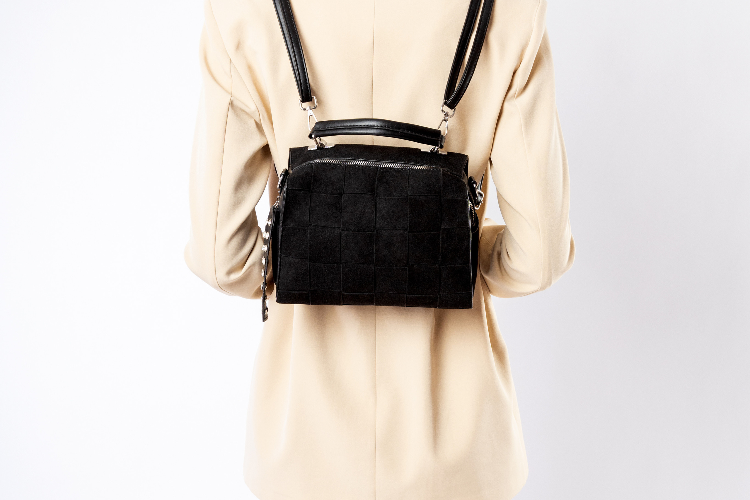 Модельная фотосъемка для маркетплейса.