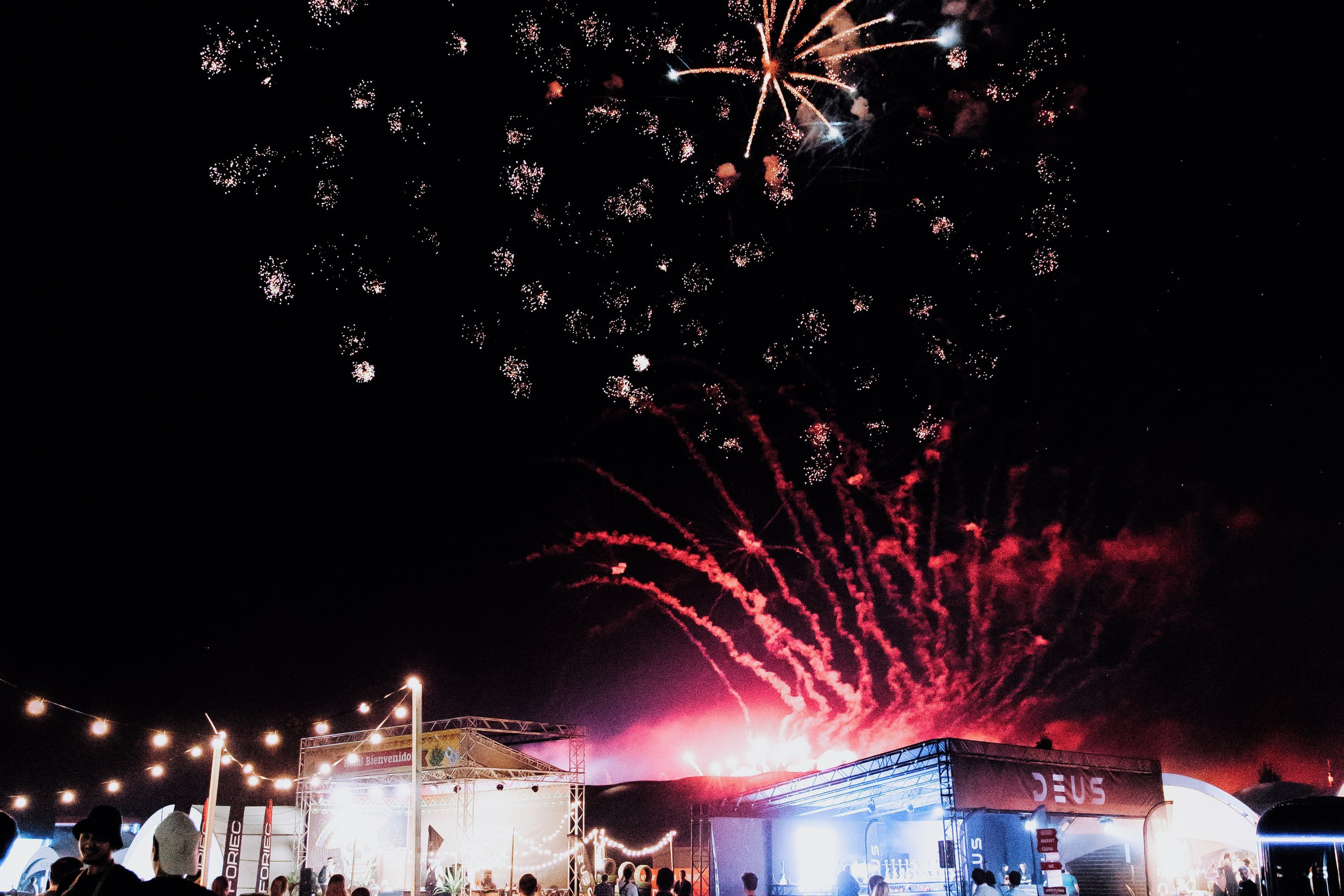 Фестиваль JohnCalliano бренд Tommy-gun