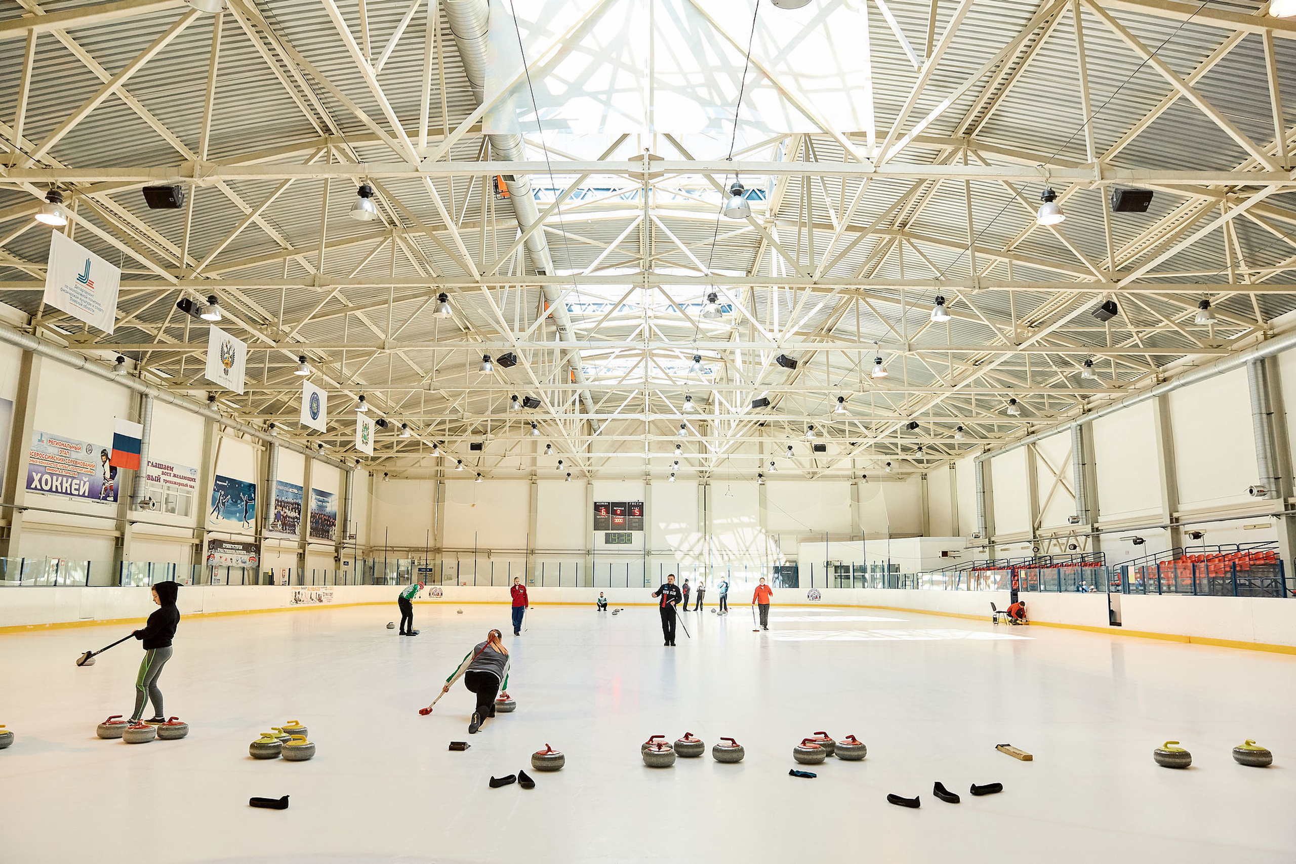 Тренировка сборной Томской области по керлингу (спорт глухих), Томск, 2019