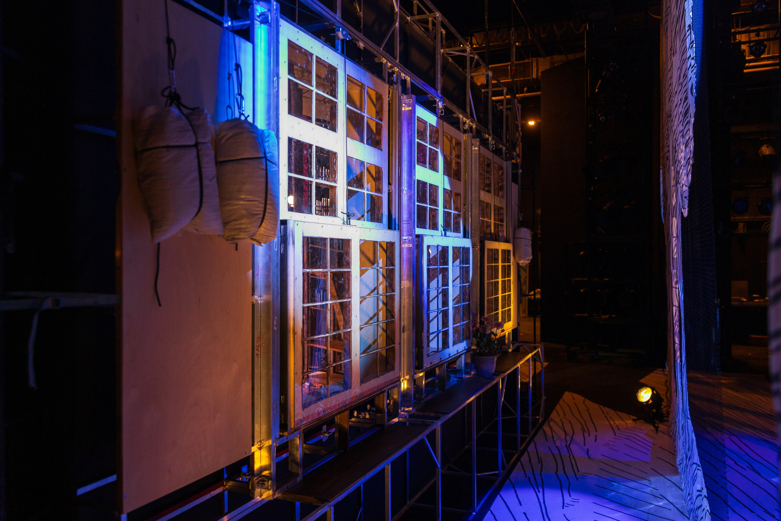 Декорации для спектакля «Аркадия» | Мастерская Петра Фоменко. История занавеса. Превращаем идею в технологию