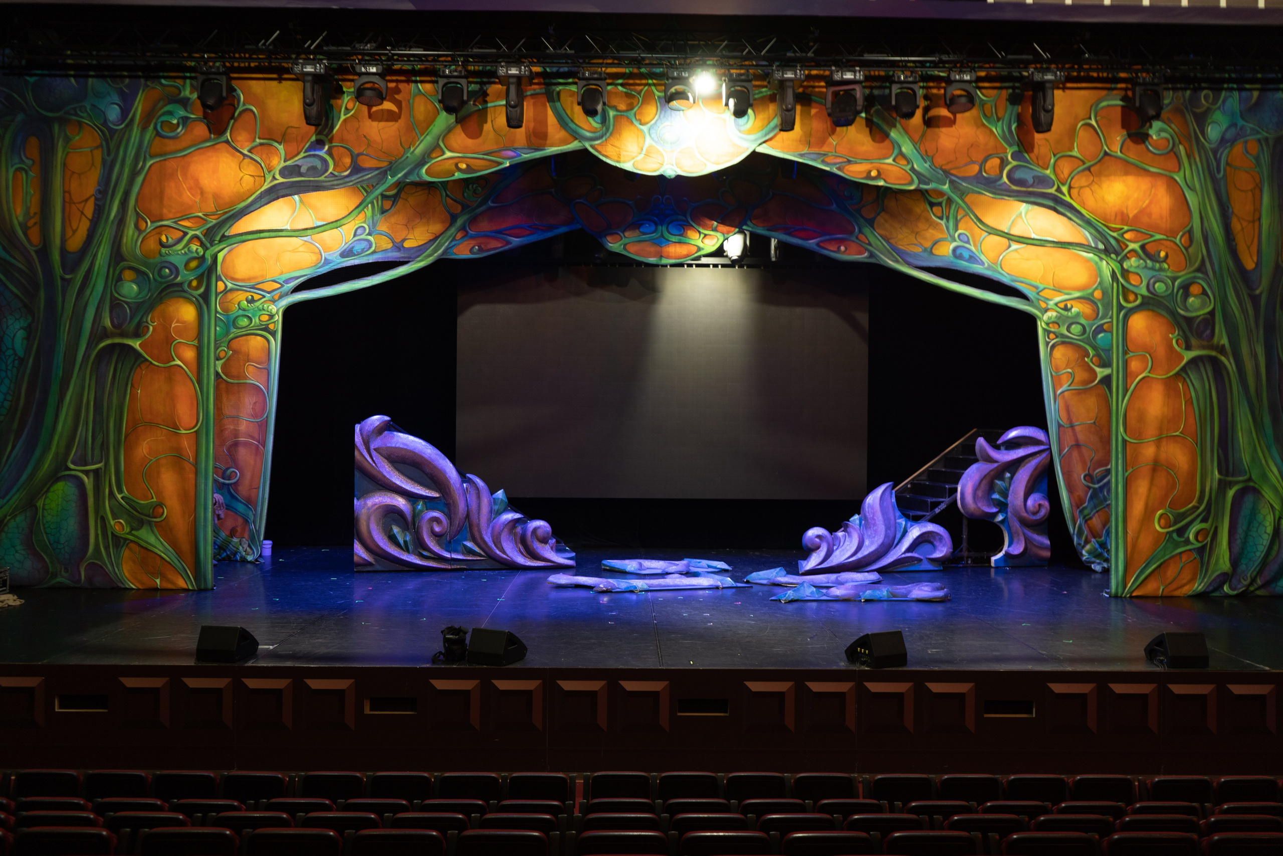 История занавеса. Превращаем идею в технологию