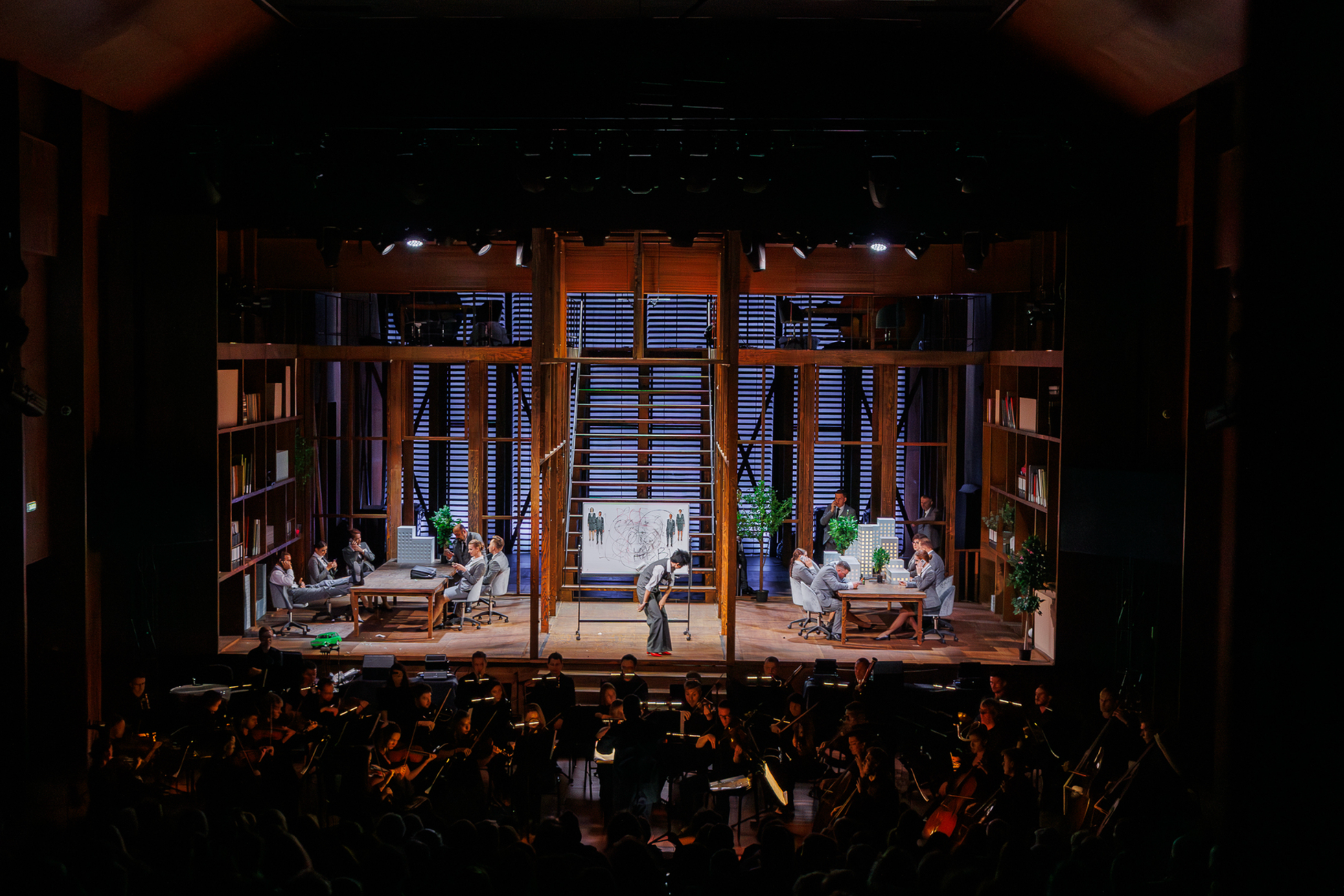 Пошив театральных занавесов и мягких декораций на заказ | Кулисы, падуги, задники. История занавеса. Превращаем идею в технологию