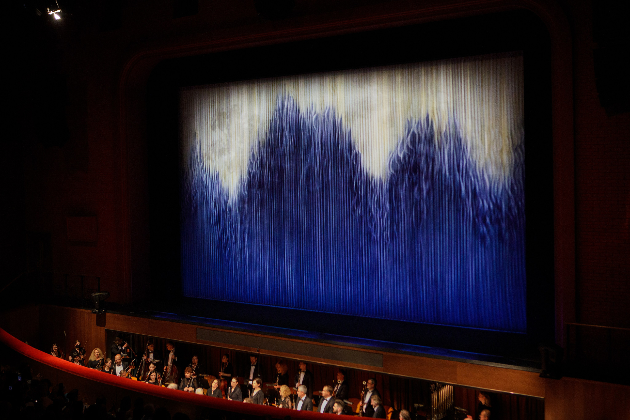 Художественная роспись тканей для сцены. История занавеса. Превращаем идею в технологию