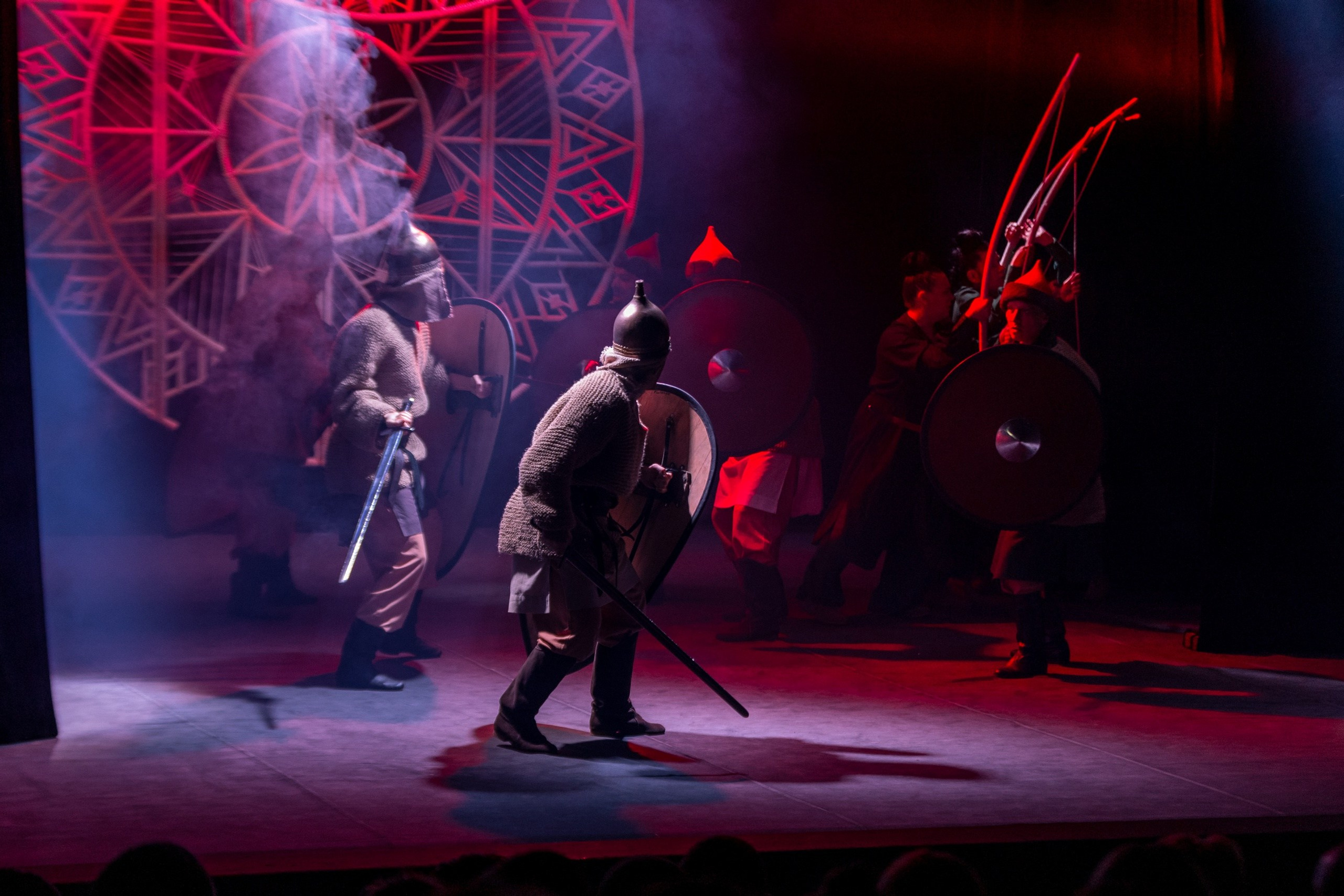 Декорации для спектакля «Слово о полку Игореве» | Историко-этнографический театр. История занавеса. Превращаем идею в технологию