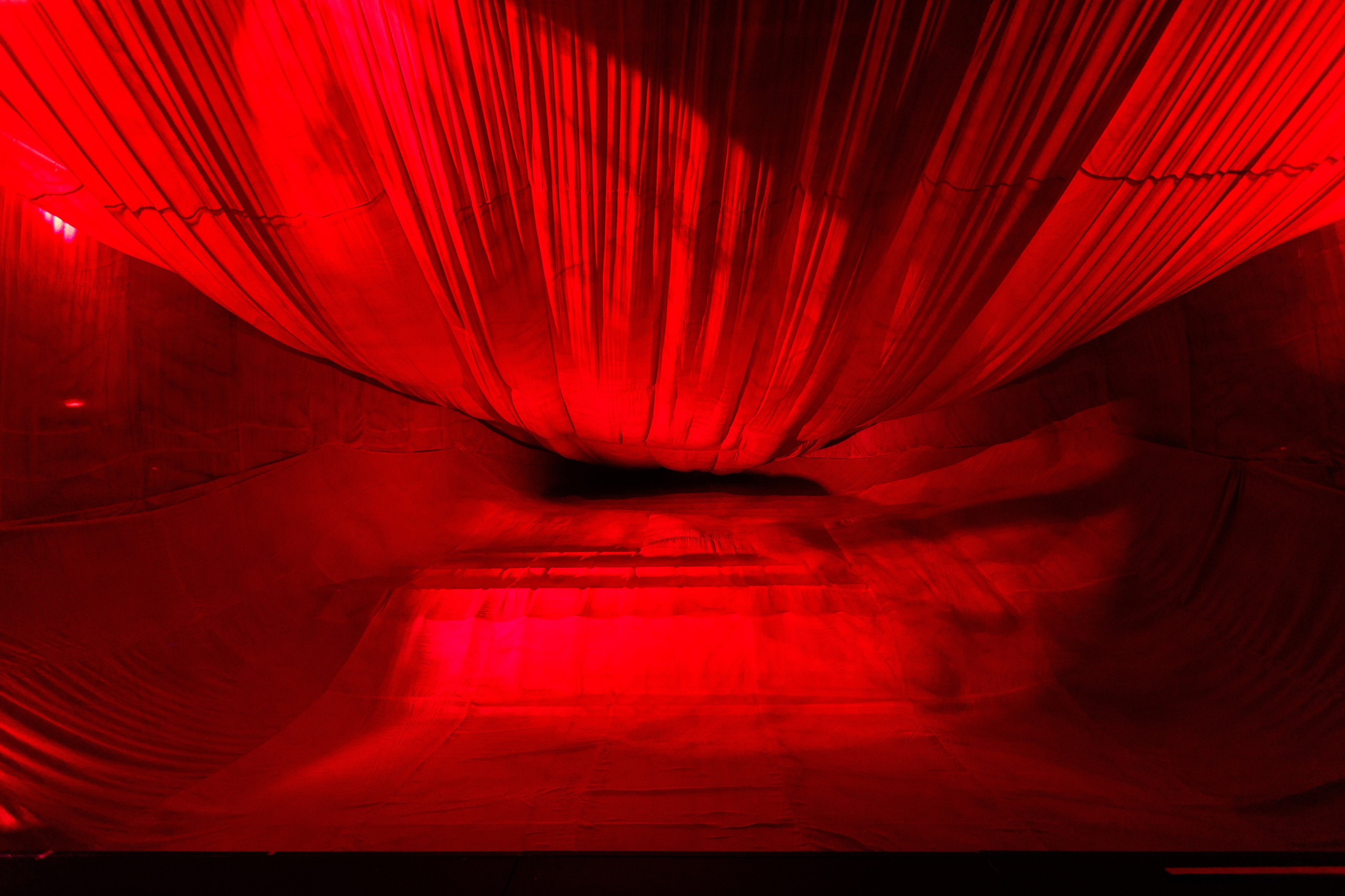 Наши работы по пошиву и росписи театральных декораций | Портфолио. История занавеса. Превращаем идею в технологию