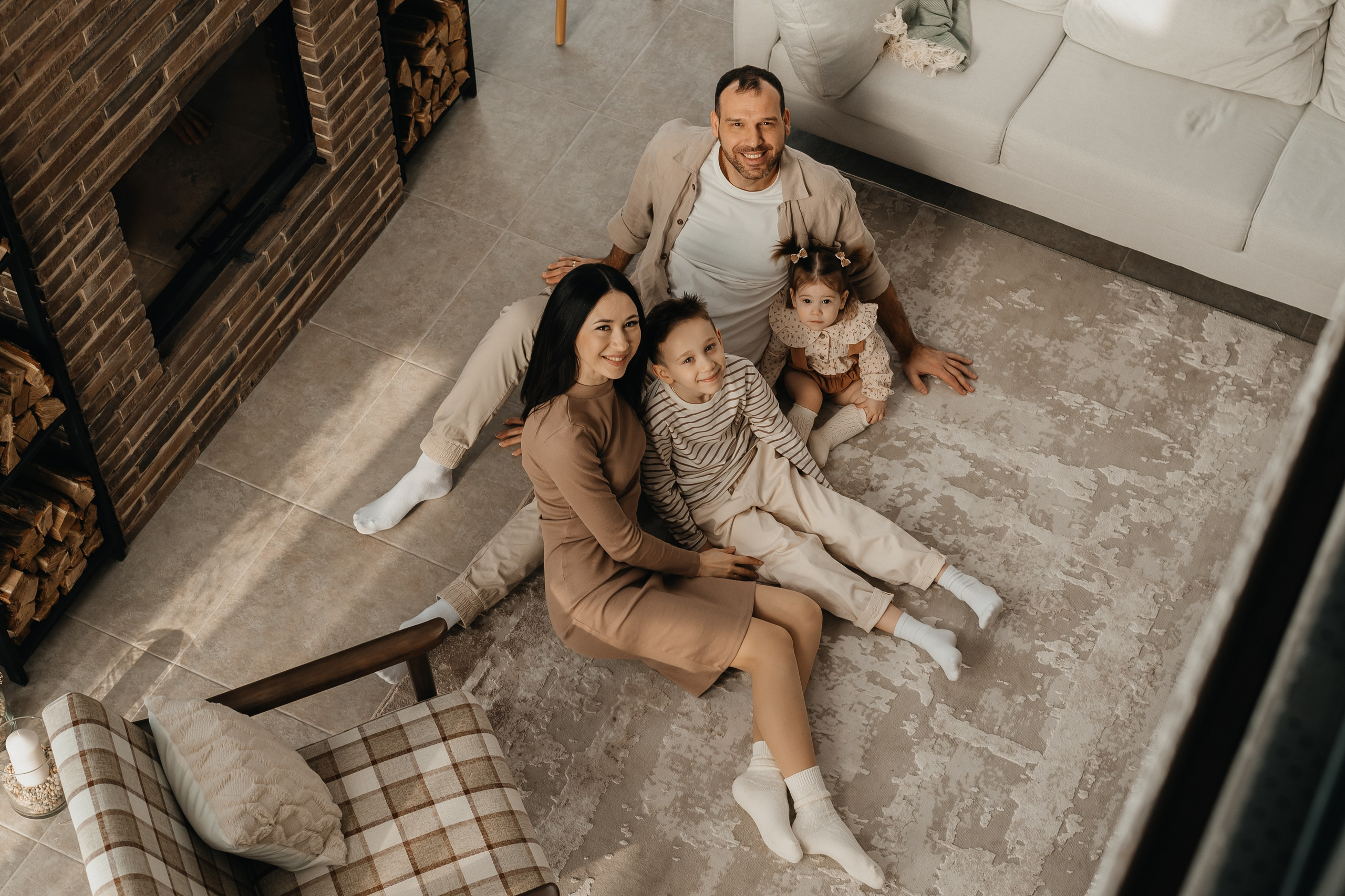 Семейная фотосессия в студии-дом