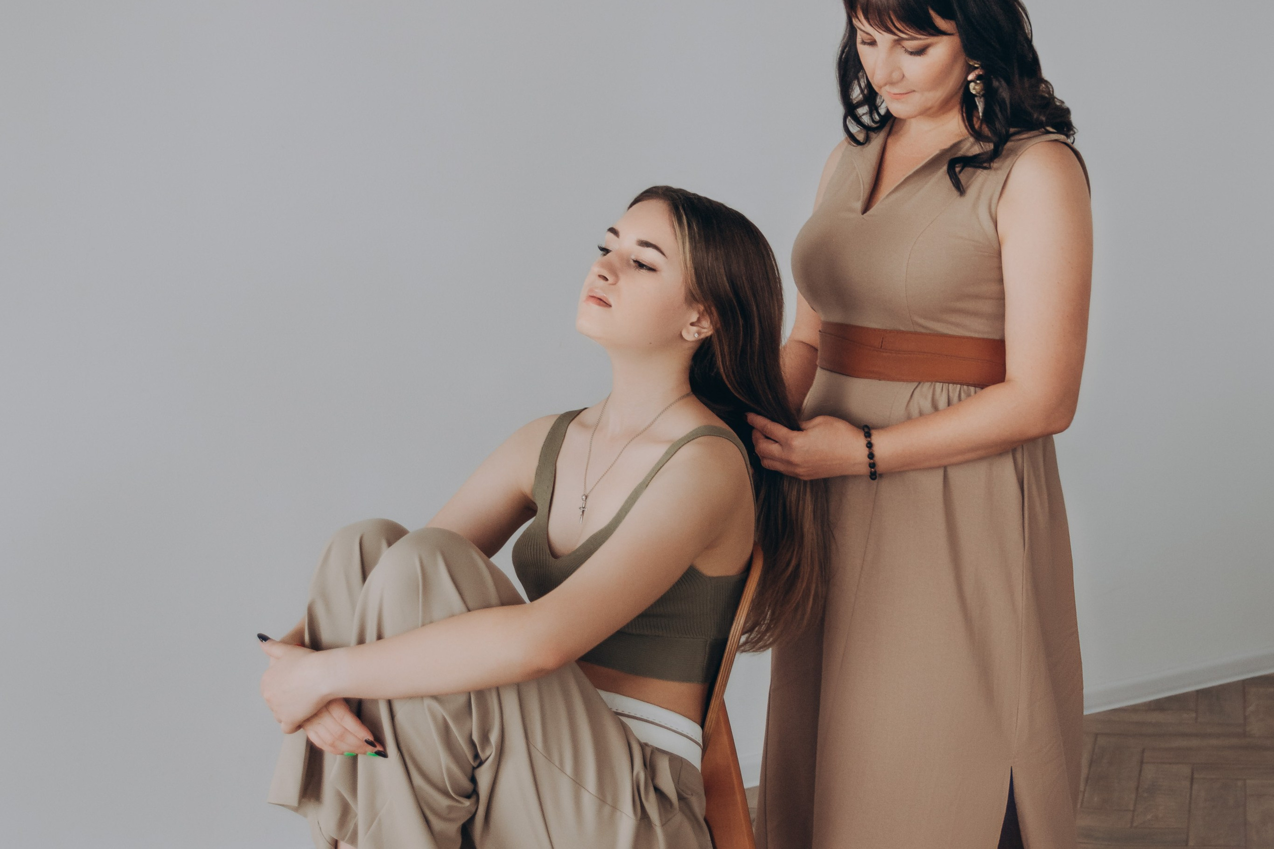 Фотосессия мама и взрослая дочь