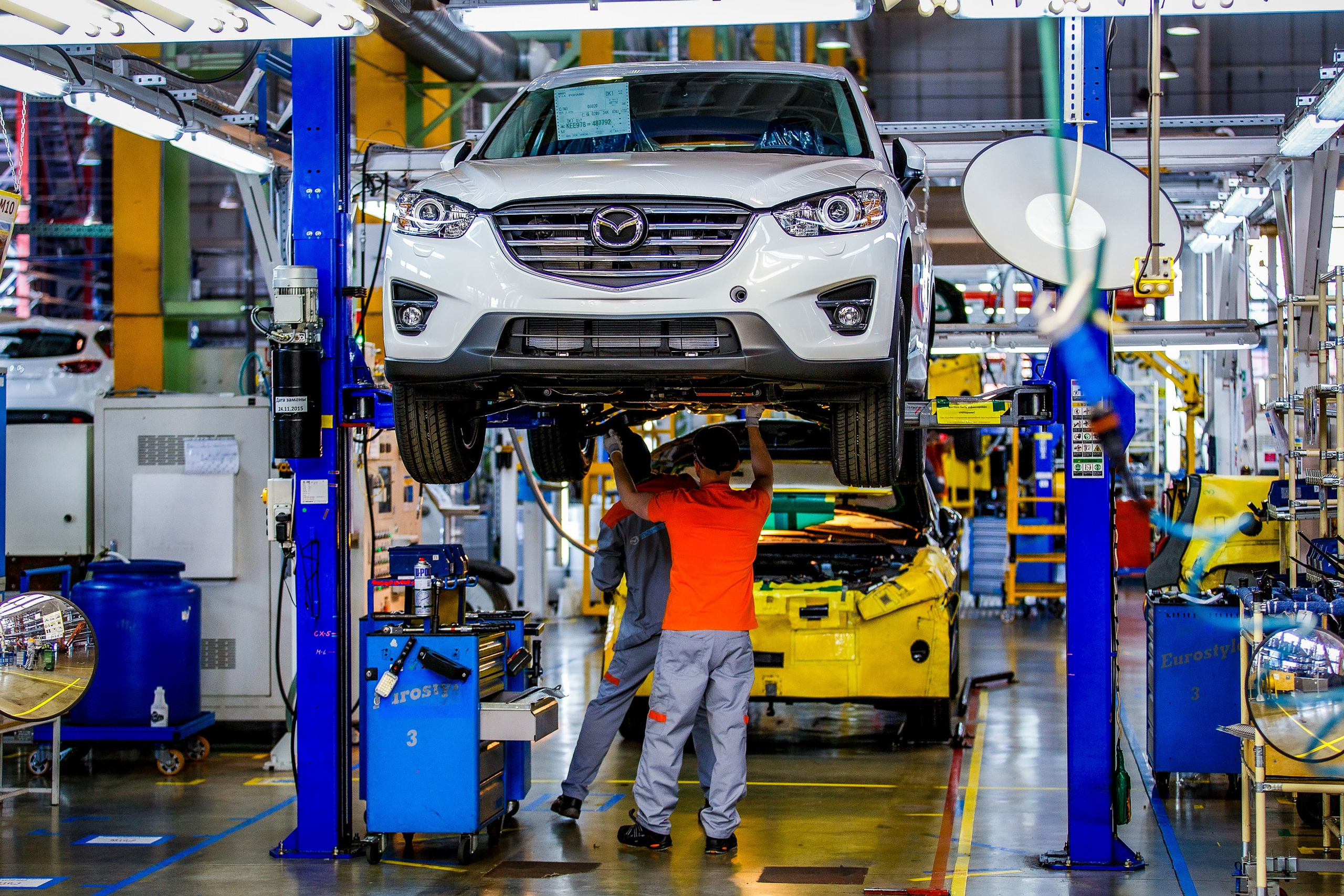Линия Mazda на заводе Sollers. Репортажный фотограф Александр Хитров