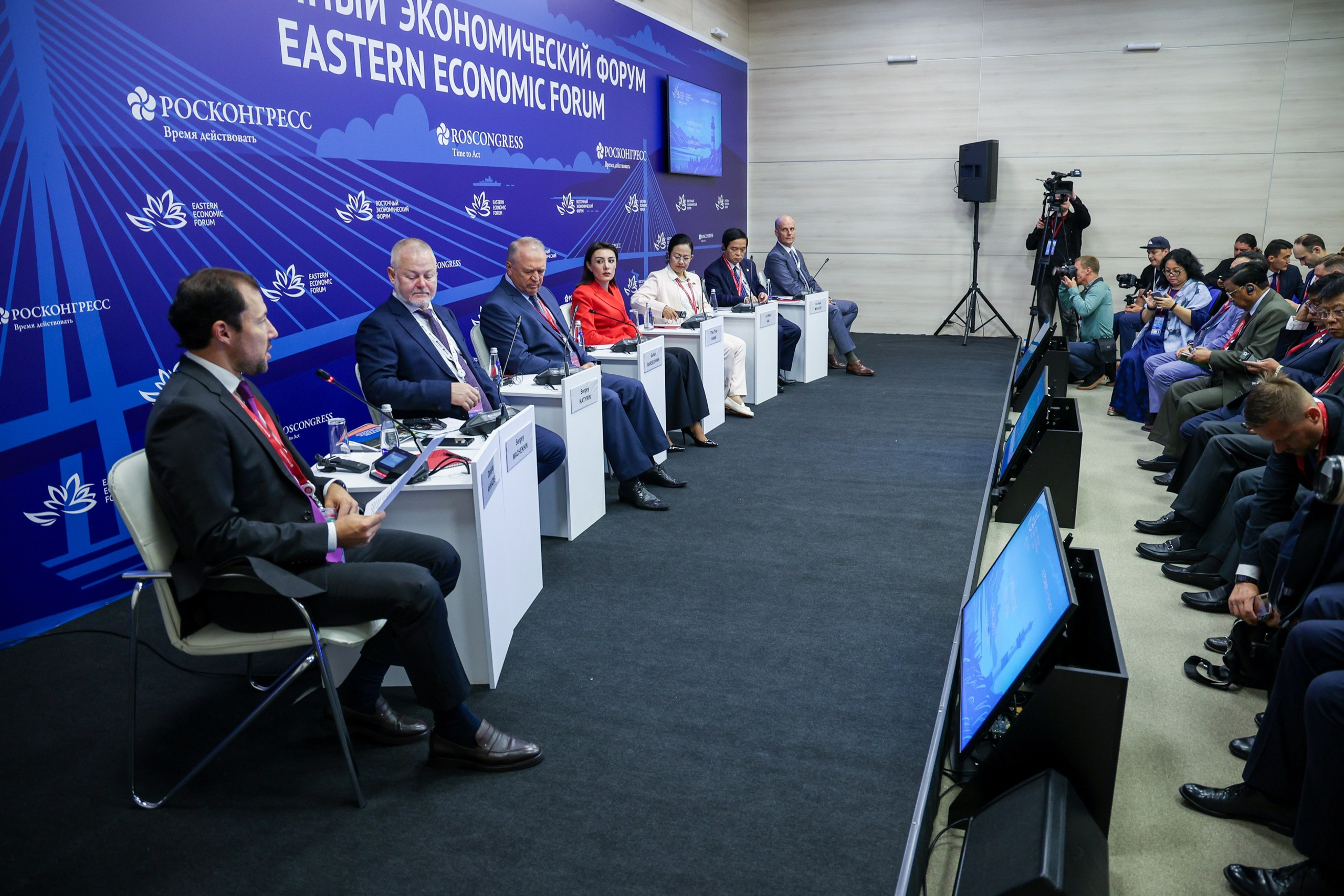 ВЭФ–2024. Репортажный фотограф Александр Хитров