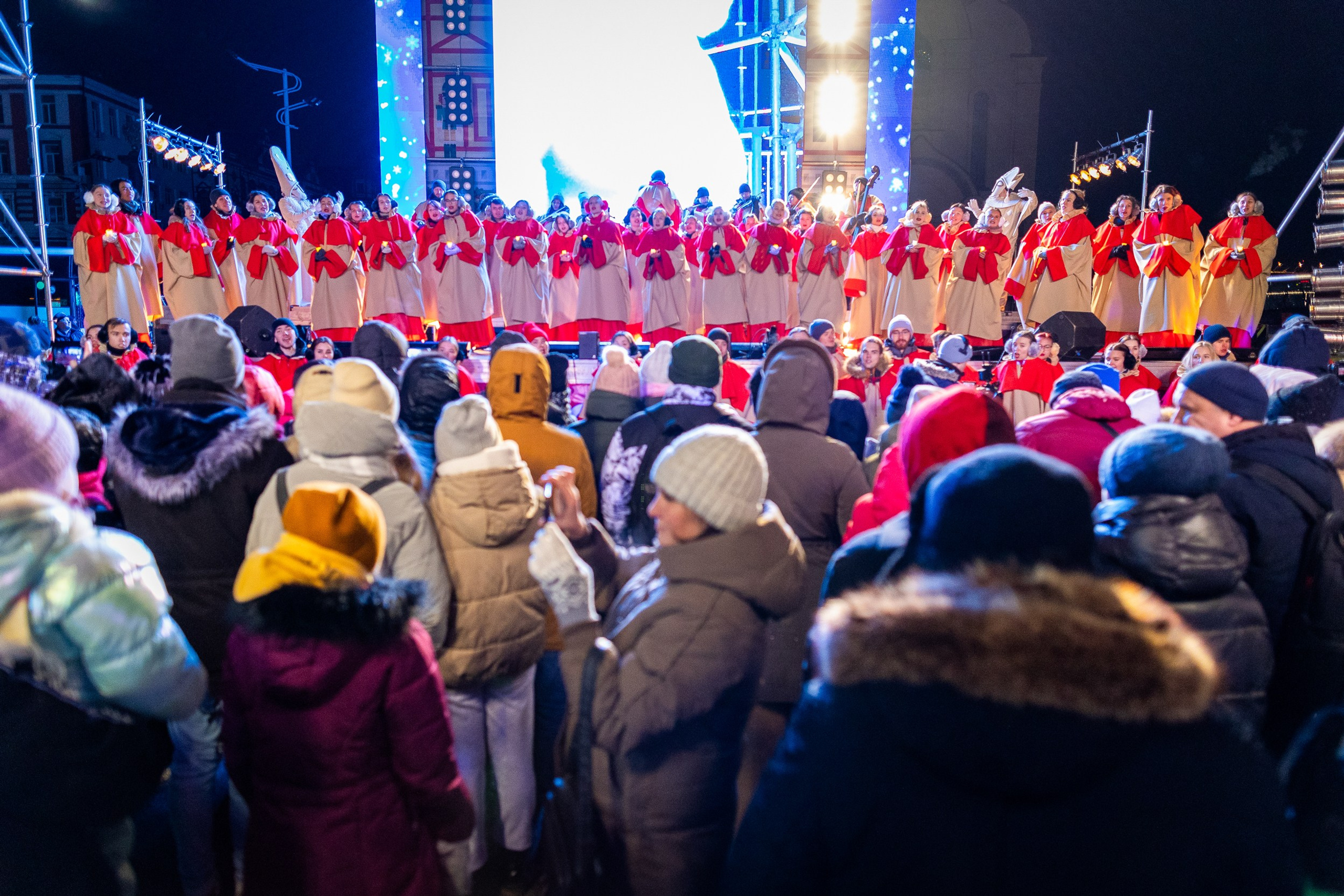 Открытие новогоднего городка на центральной площади Владивостока. Репортажный фотограф Александр Хитров