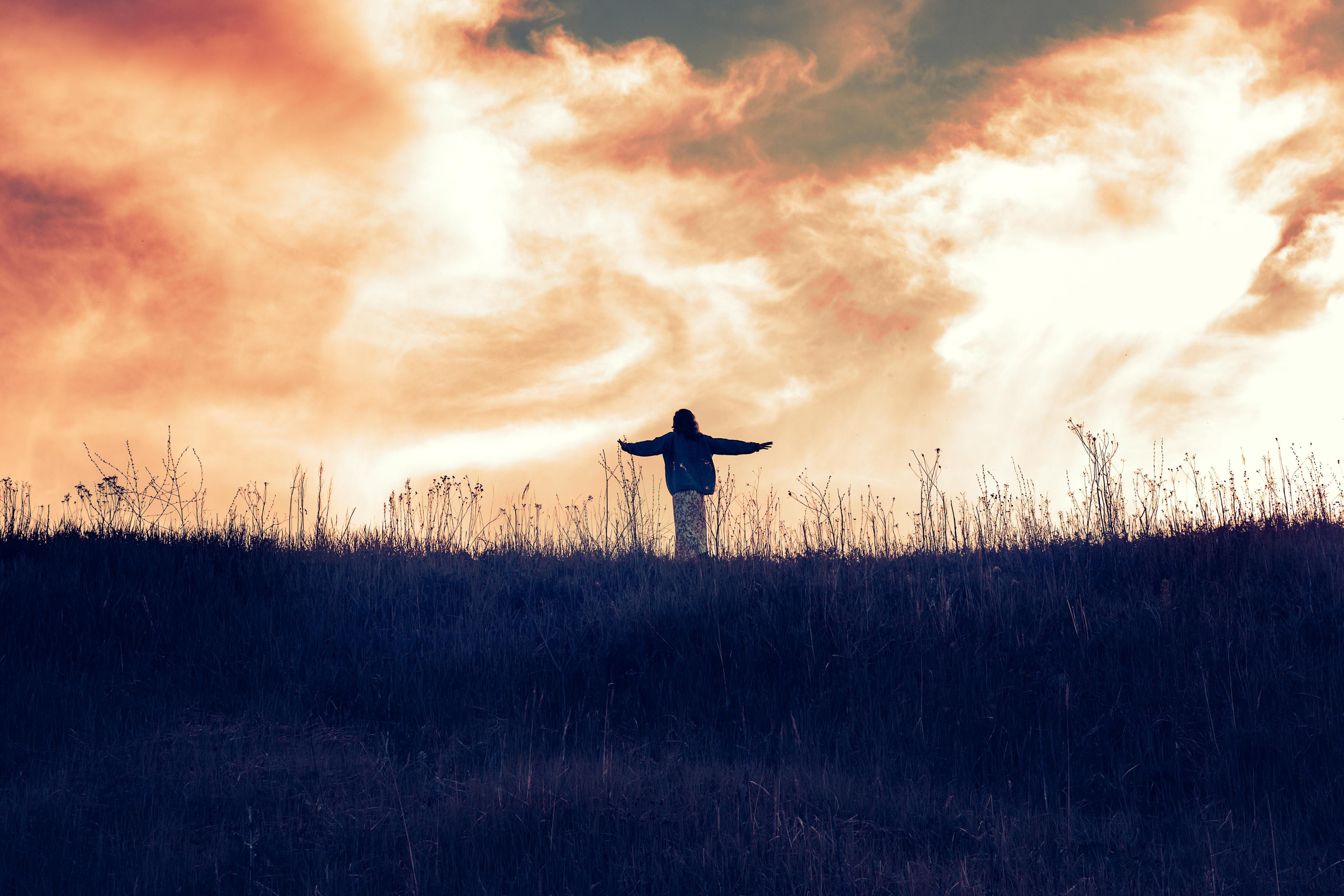 а я по полюшку к тебе приду