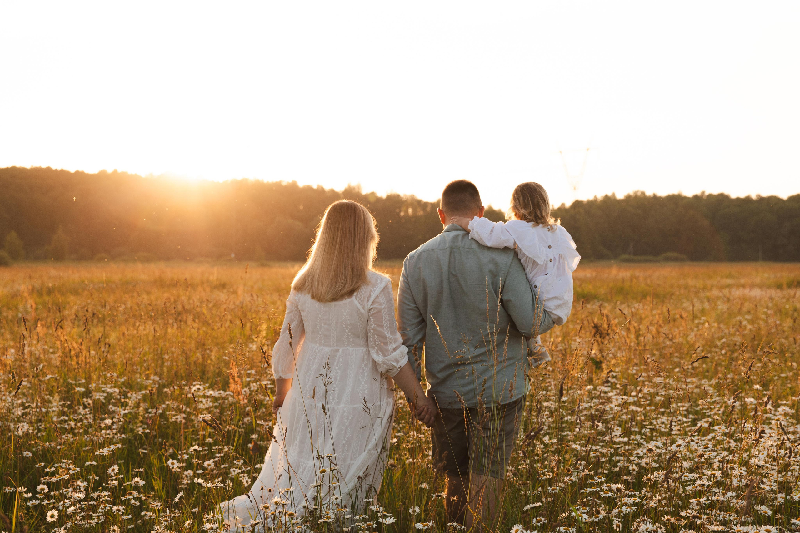 пока еще втроем