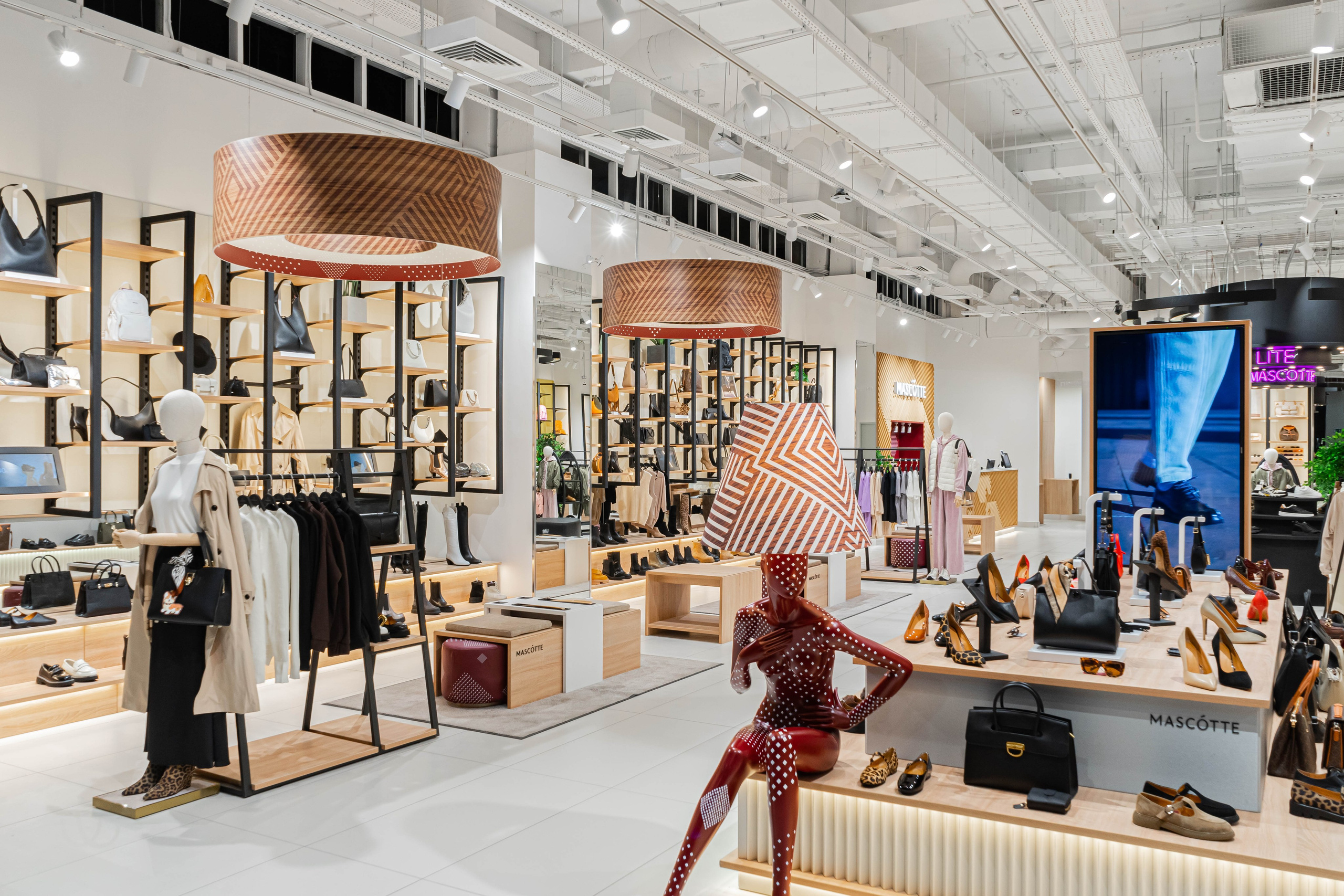 Коммерческие пространства