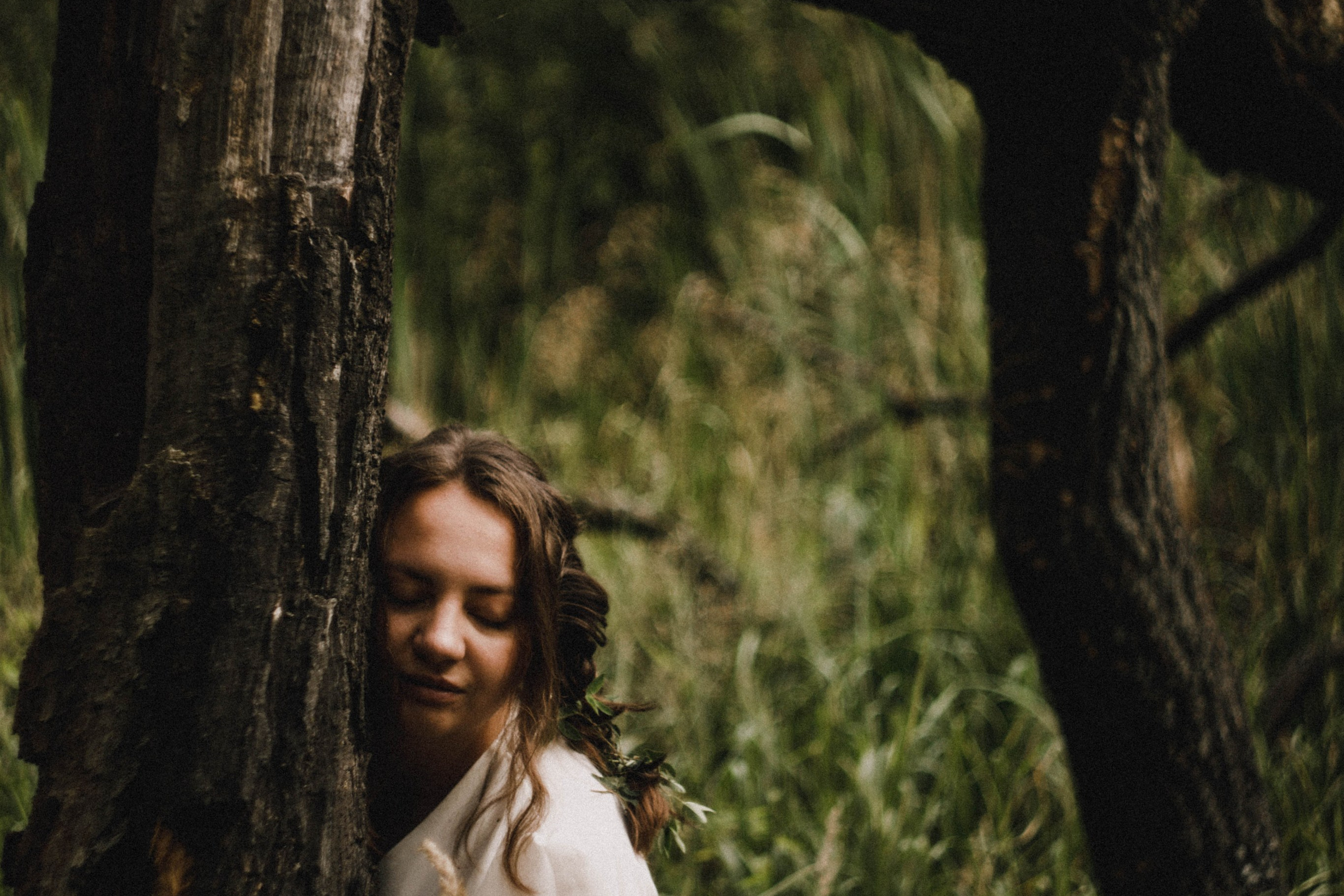 Даша. В тени дубов.