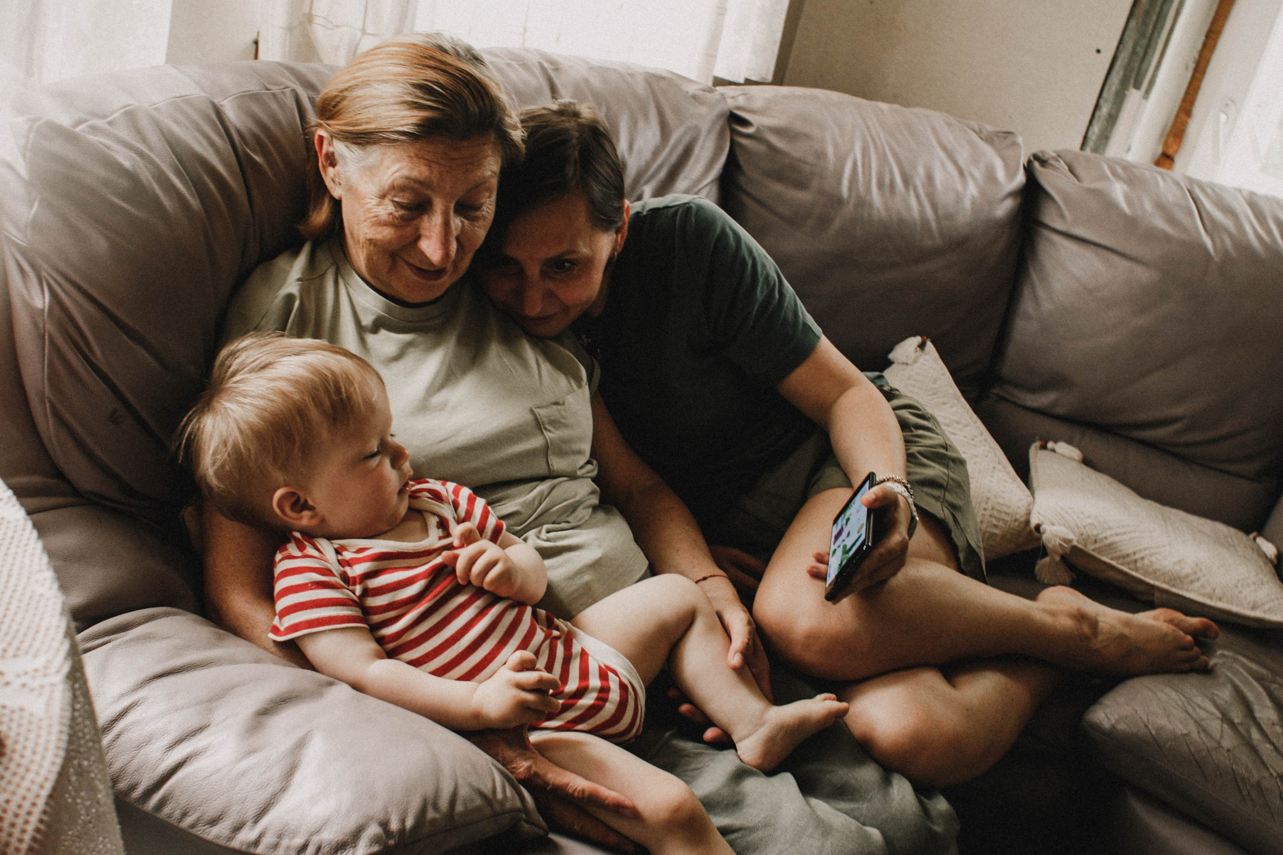 Сева у бабушки