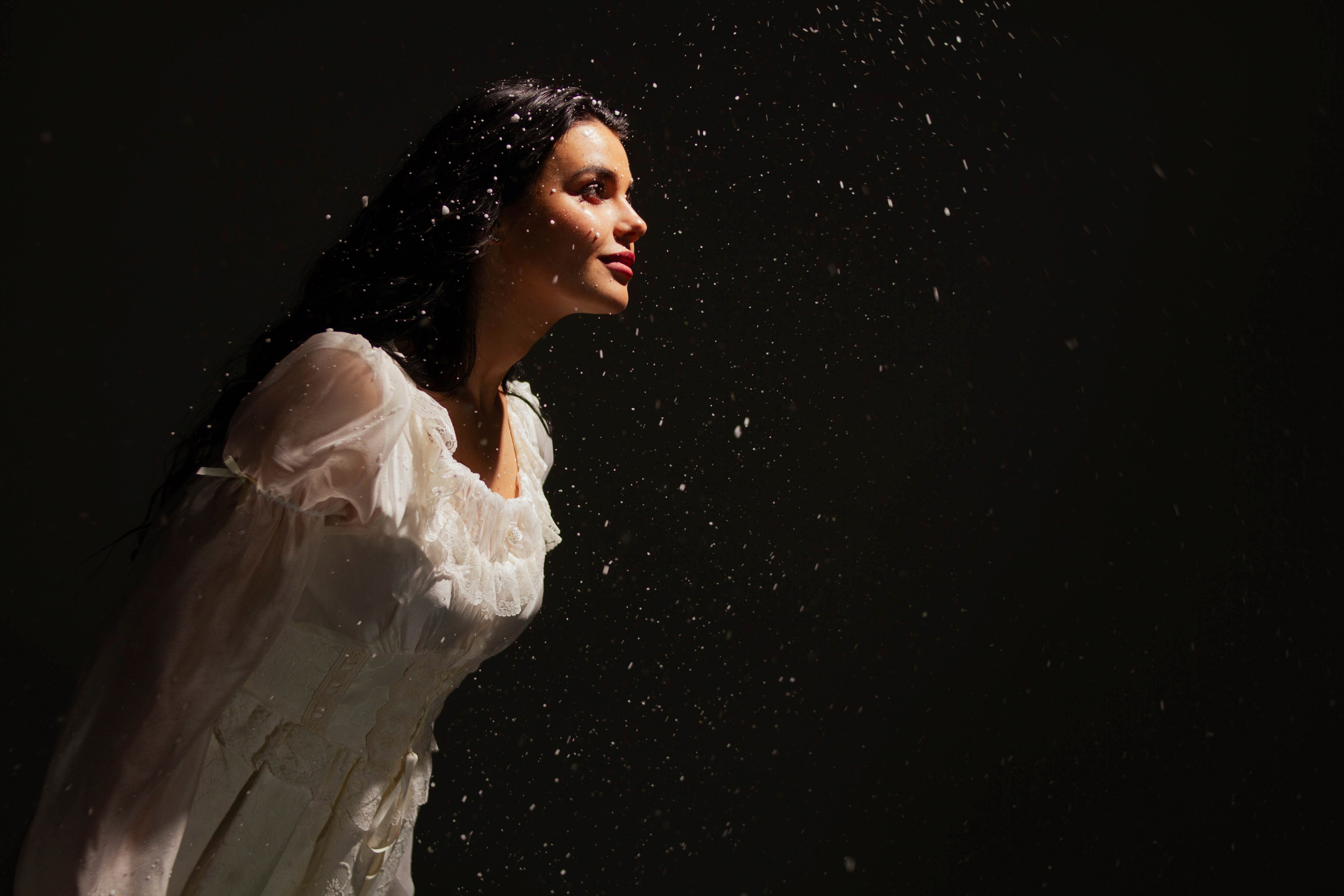 Снег в студии