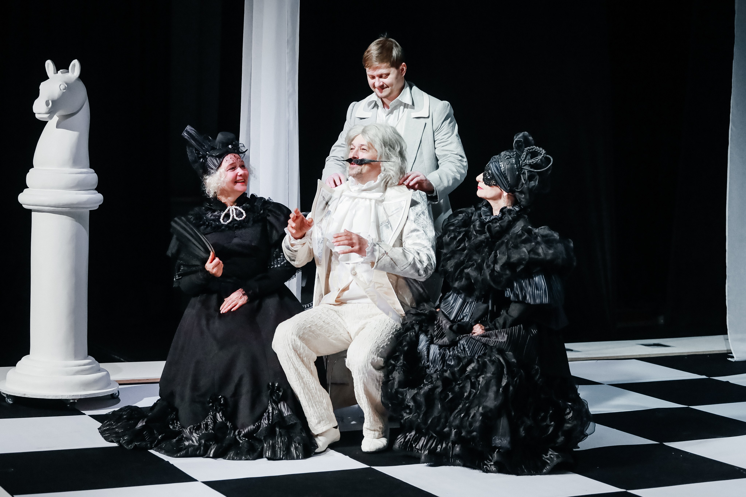 «Дядюшкин сон». Молодёжный театр алтая. Режиссер Дарья Камошина