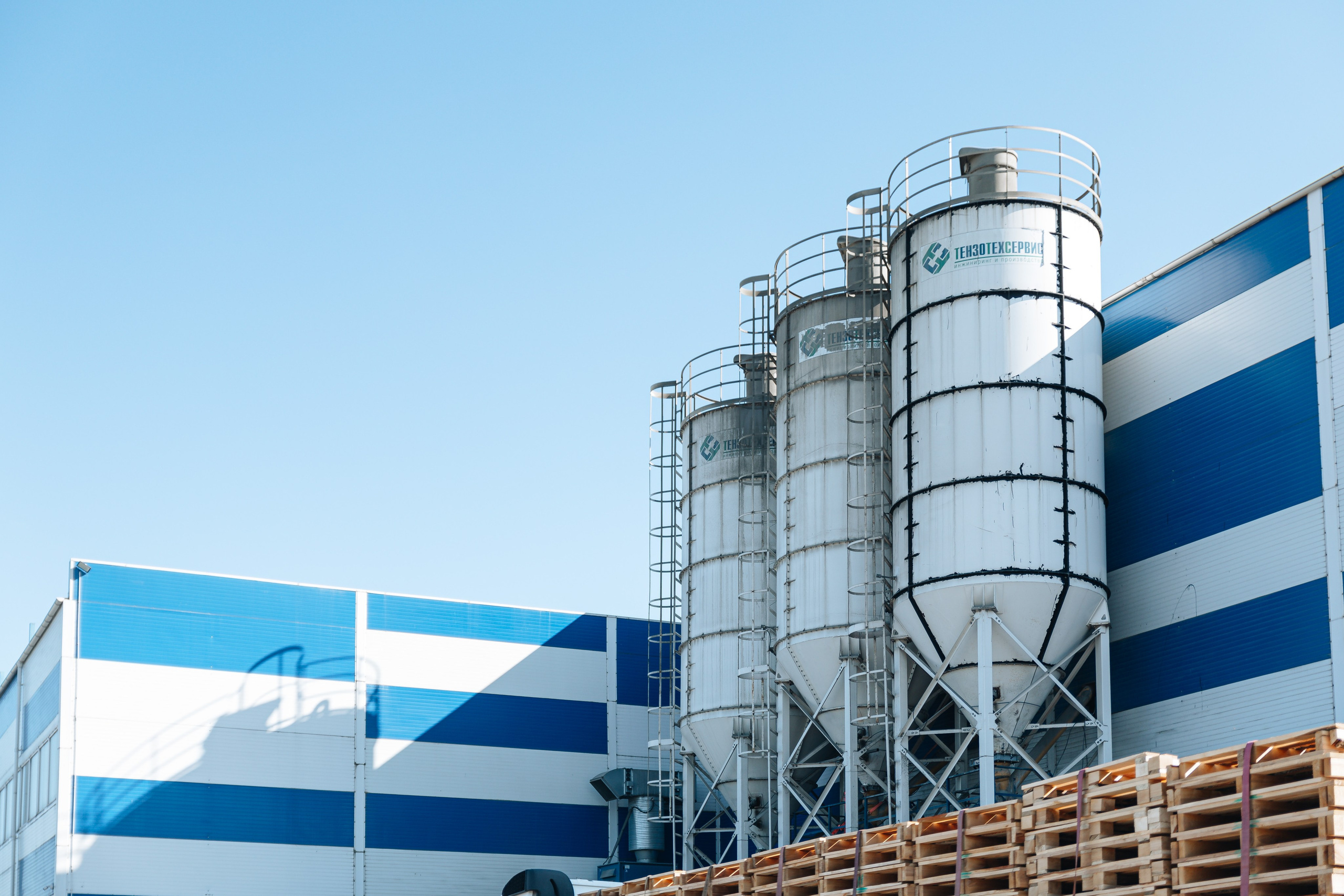 BBK. The content is a survey of the factory.