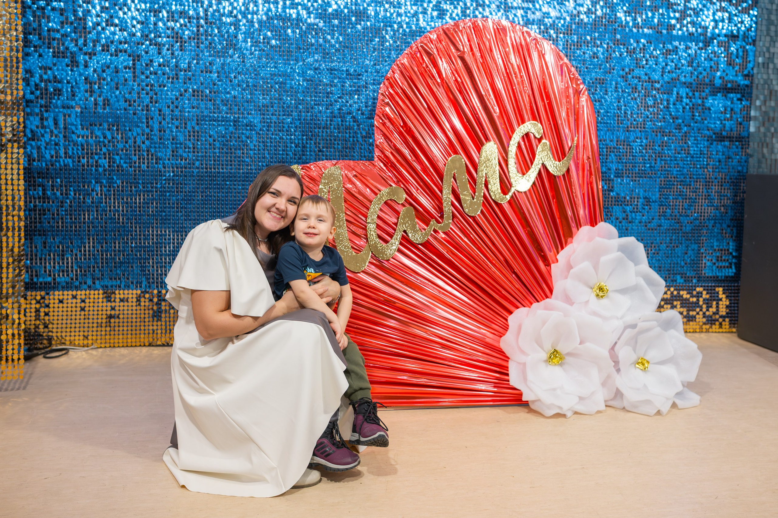 [28.11.25] «Твоя улыбка дарит доброту» праздничная программа на день матери