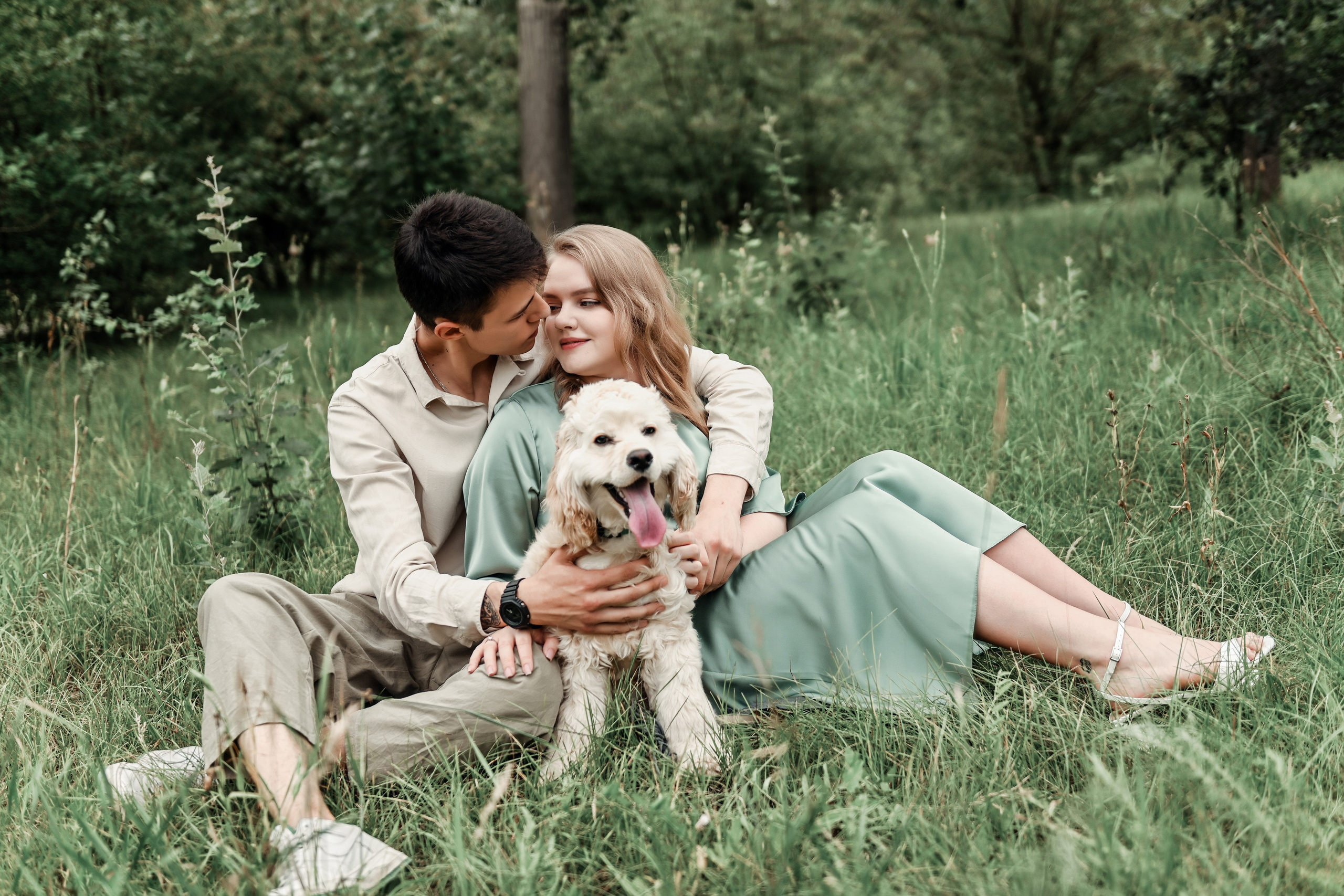 Love story прогулка вместе с песиком)))