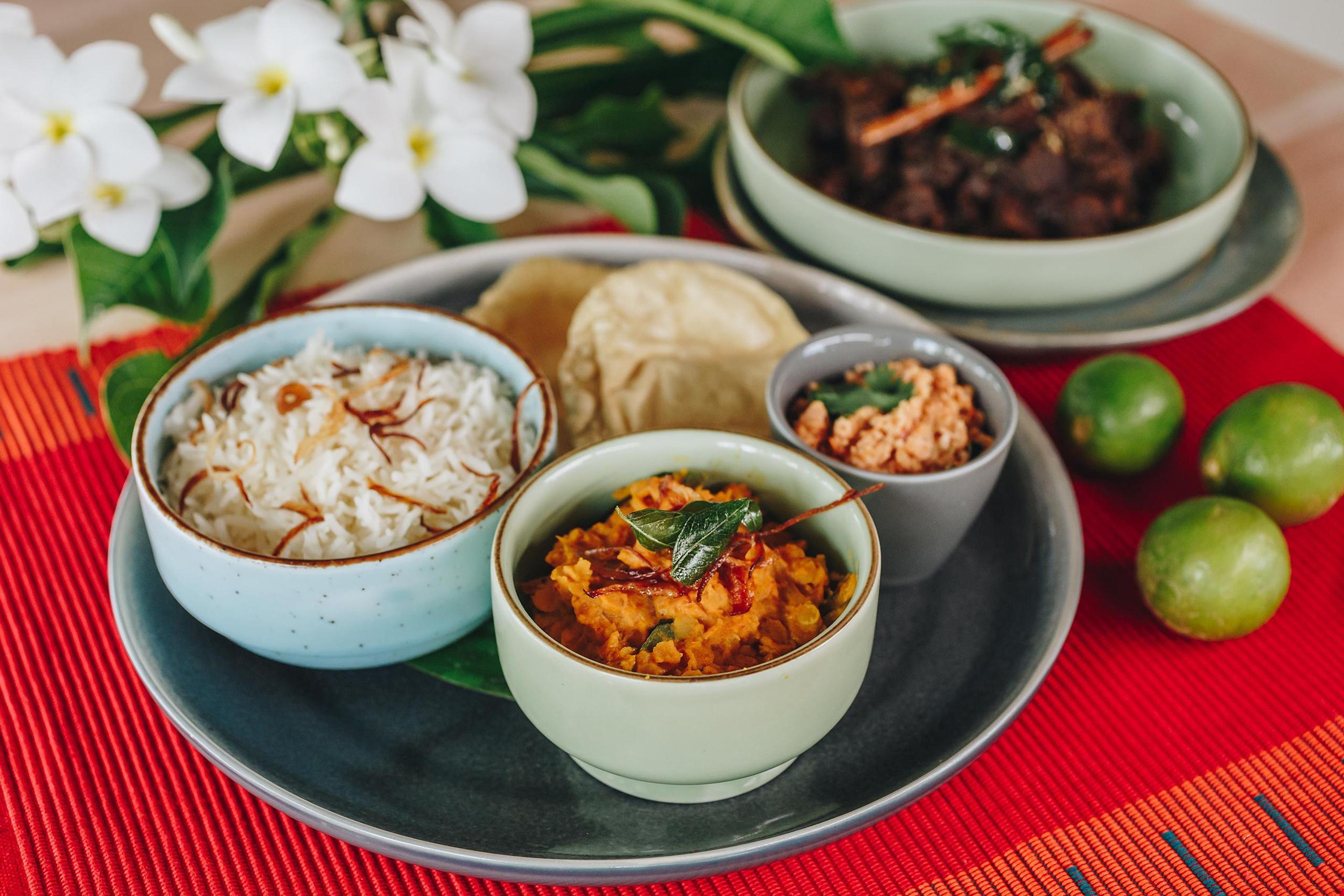 Меню ресторана TJH в Ахангаме (Шри-Ланка)