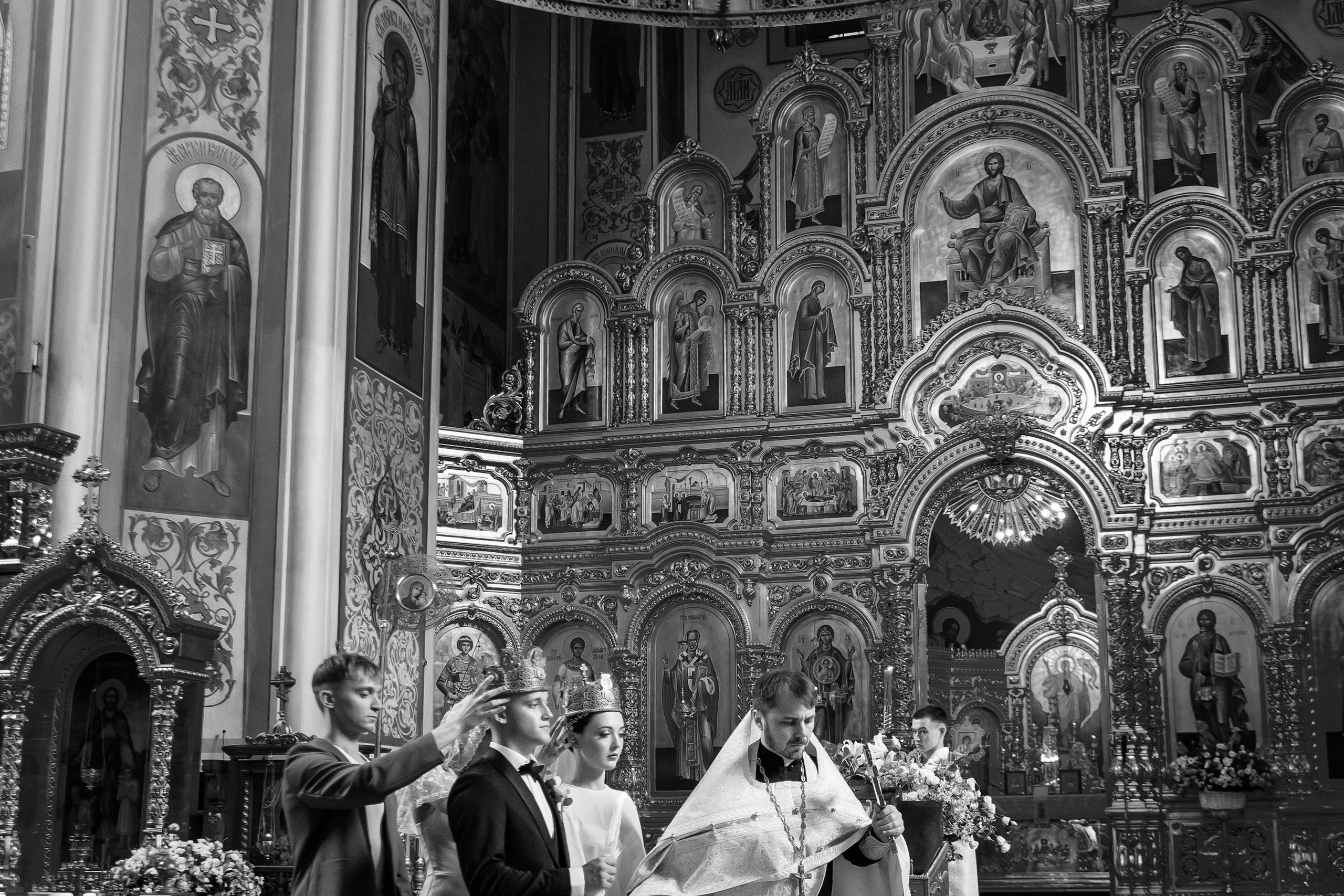 Танцуют все!