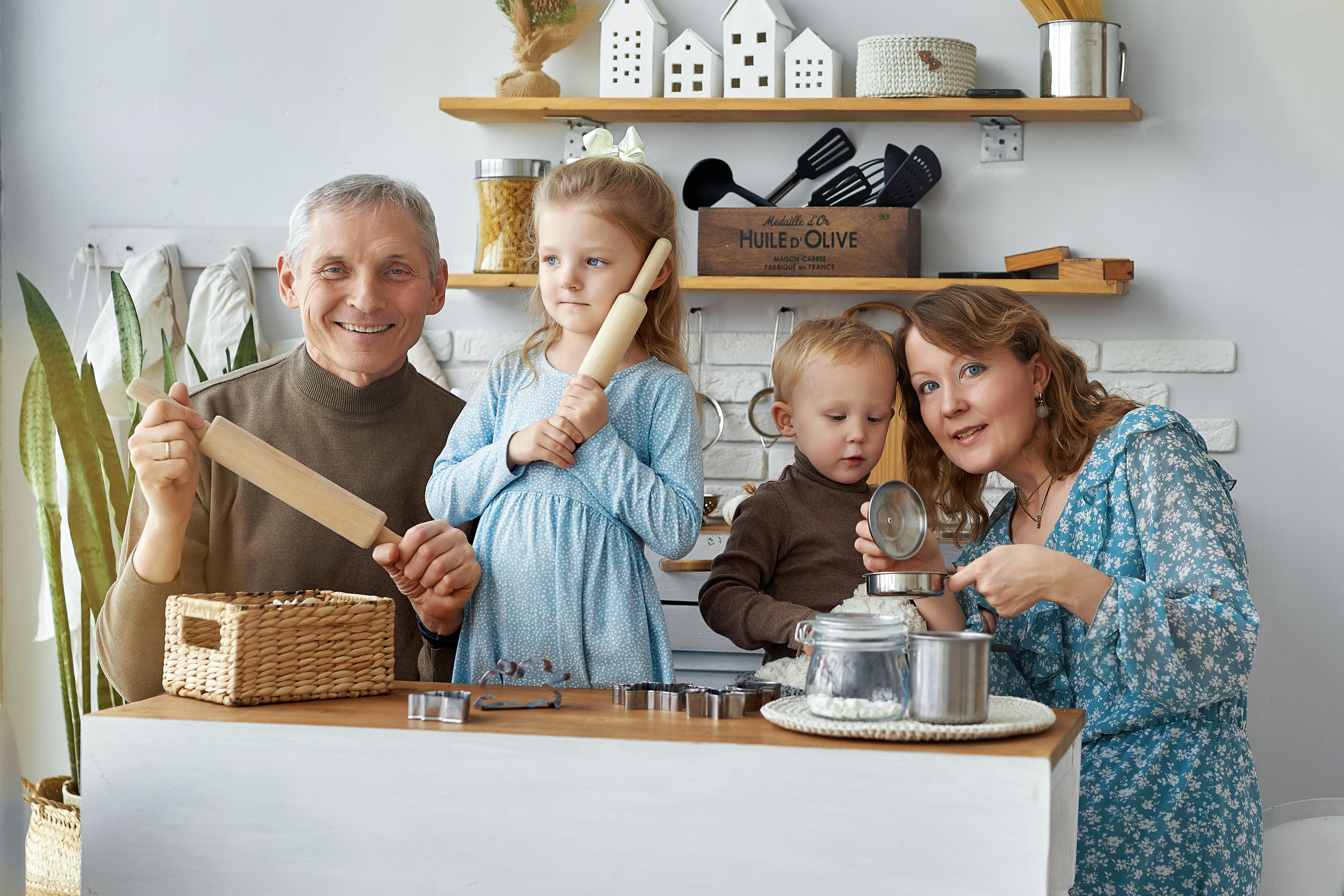 Алиса и семья. Новый год