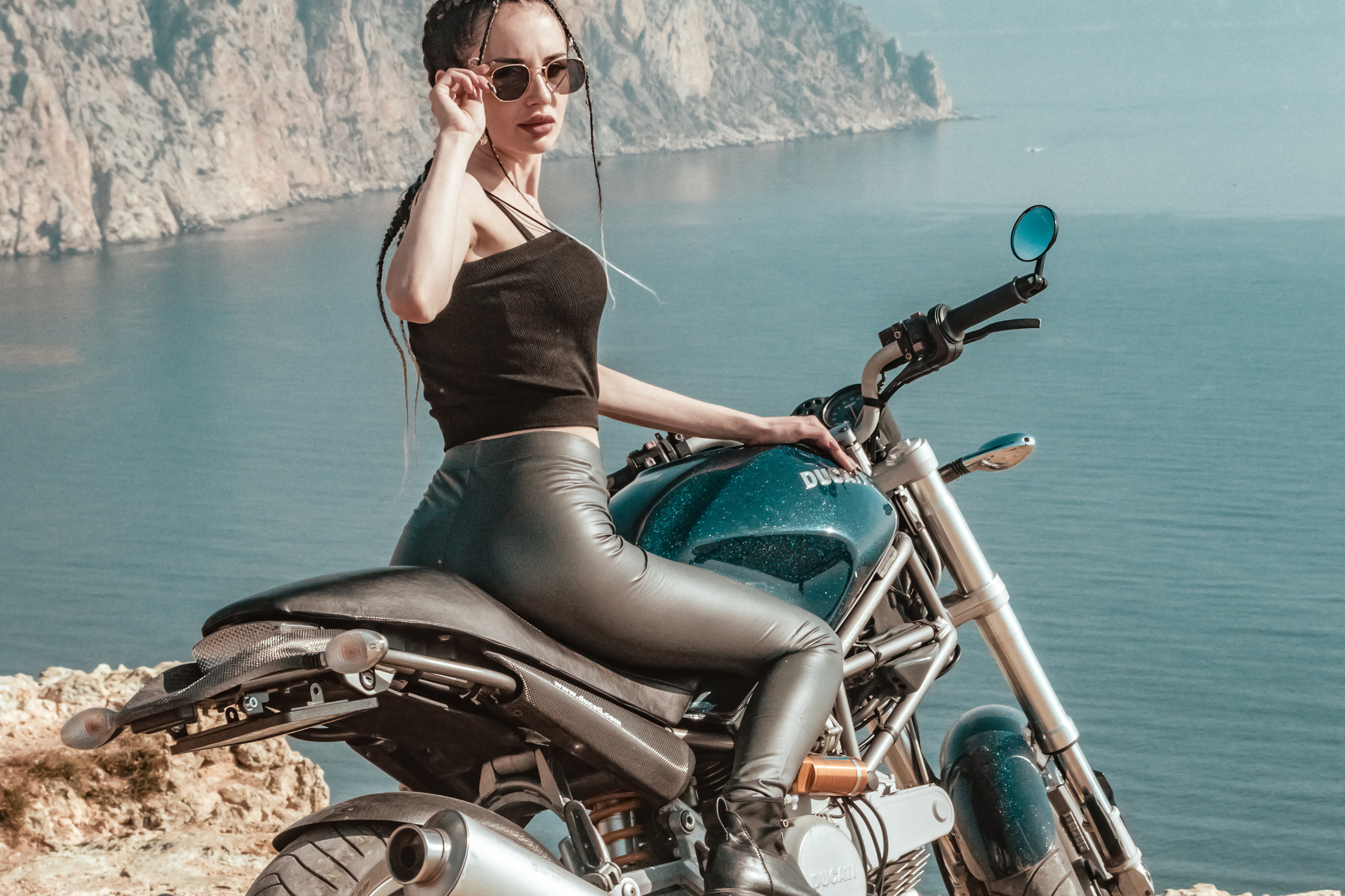 TAISIA. Фотограф в Крыму Григорий