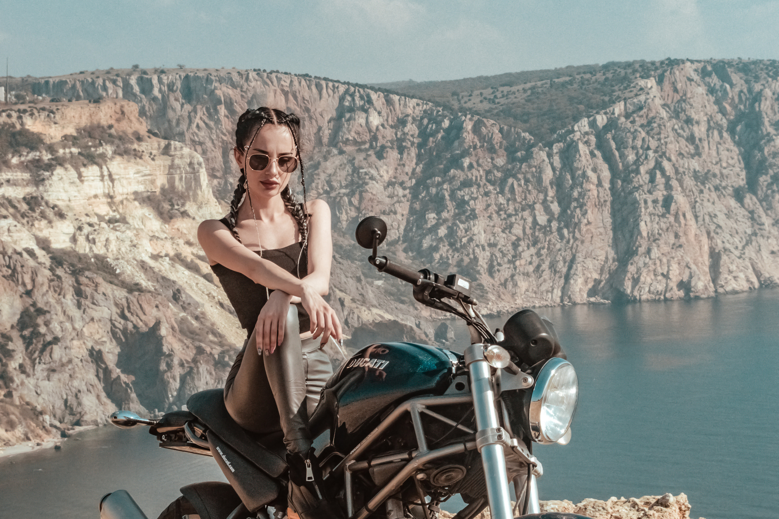 TAISIA. Фотограф в Крыму Григорий