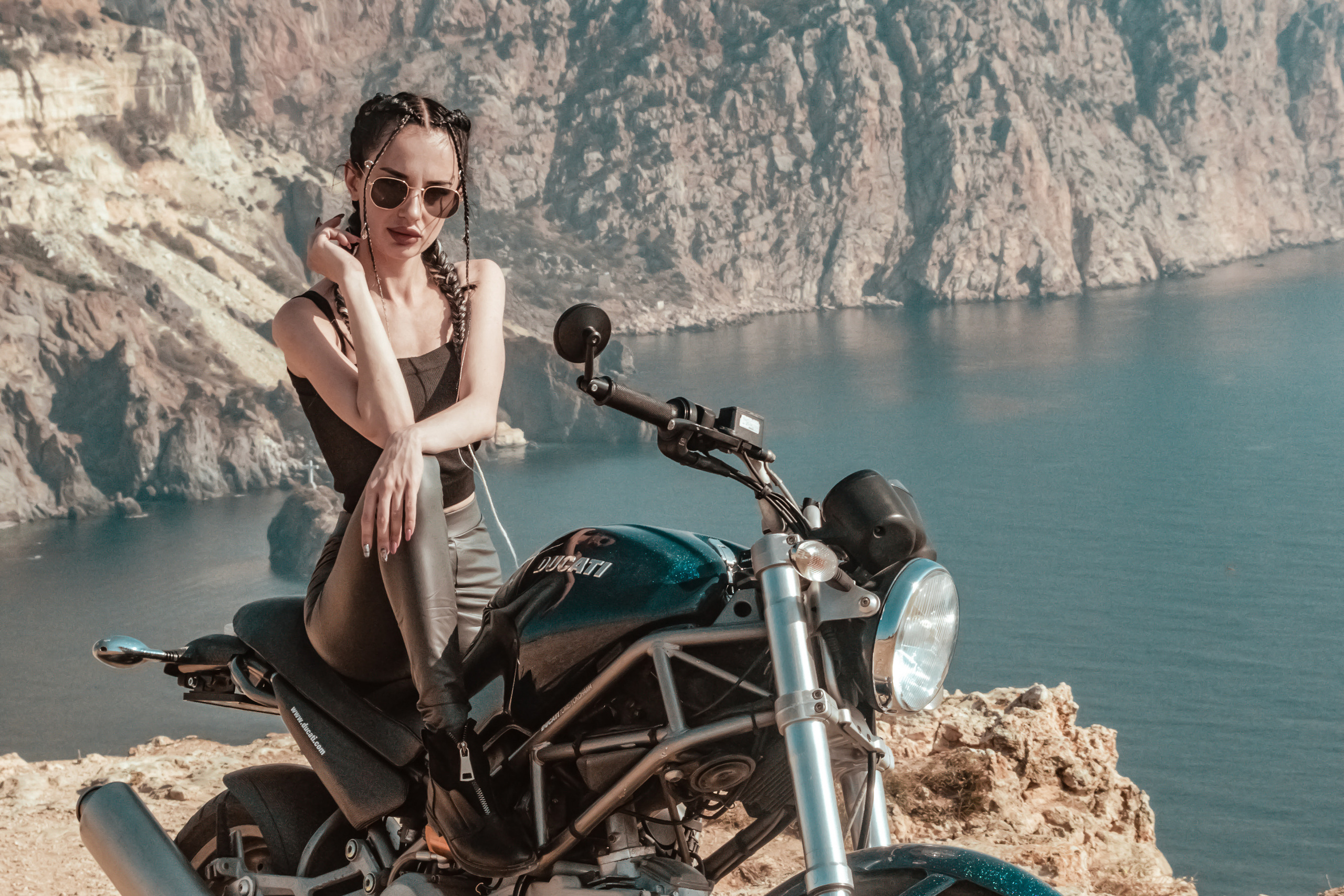 TAISIA. Фотограф в Крыму Григорий