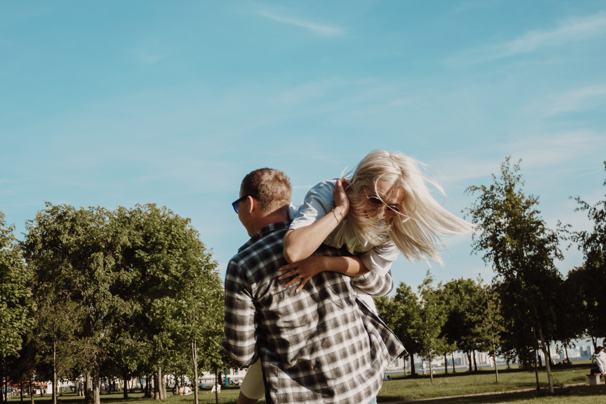 АРТЁМ И РЕГИНА