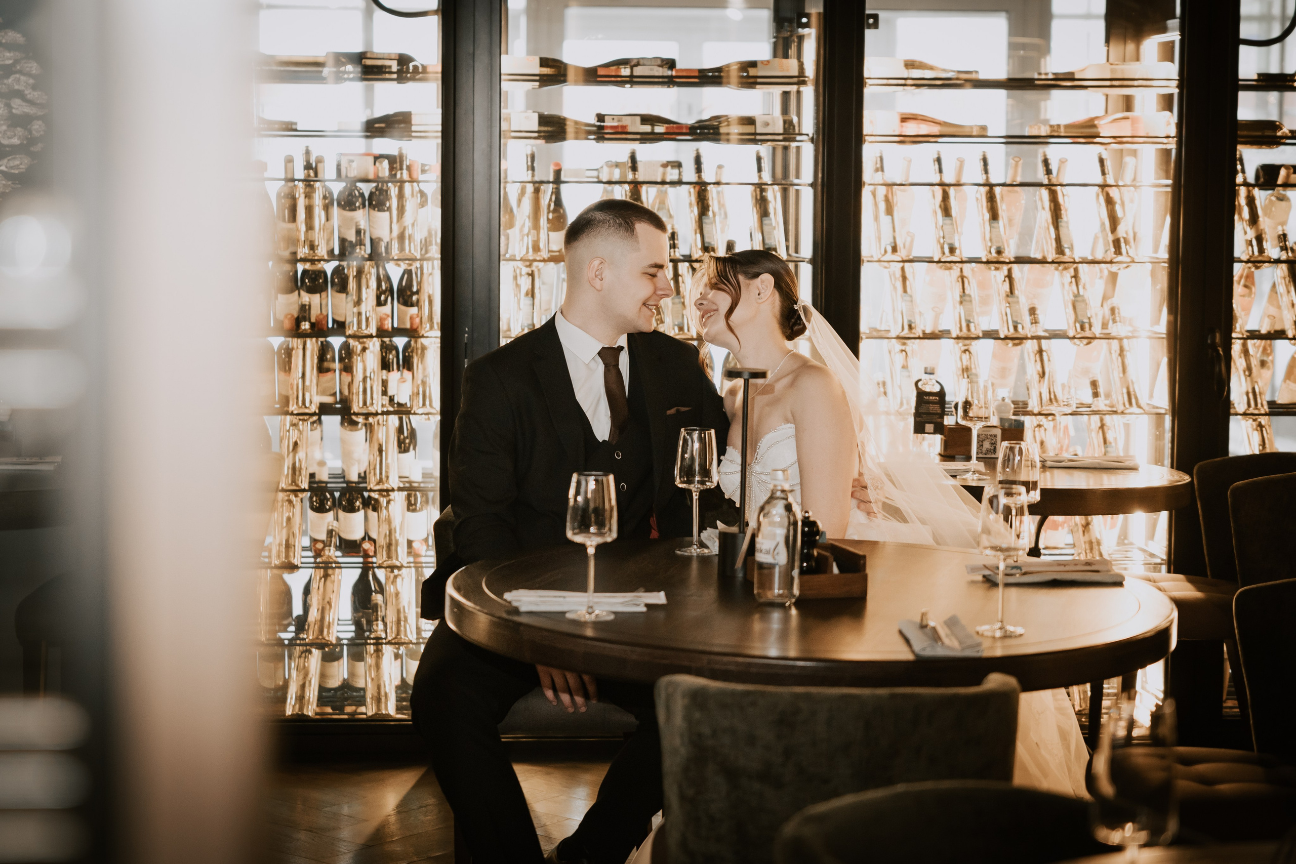 Тренд свадебной фотосессии жениха и невесты в 2026 году