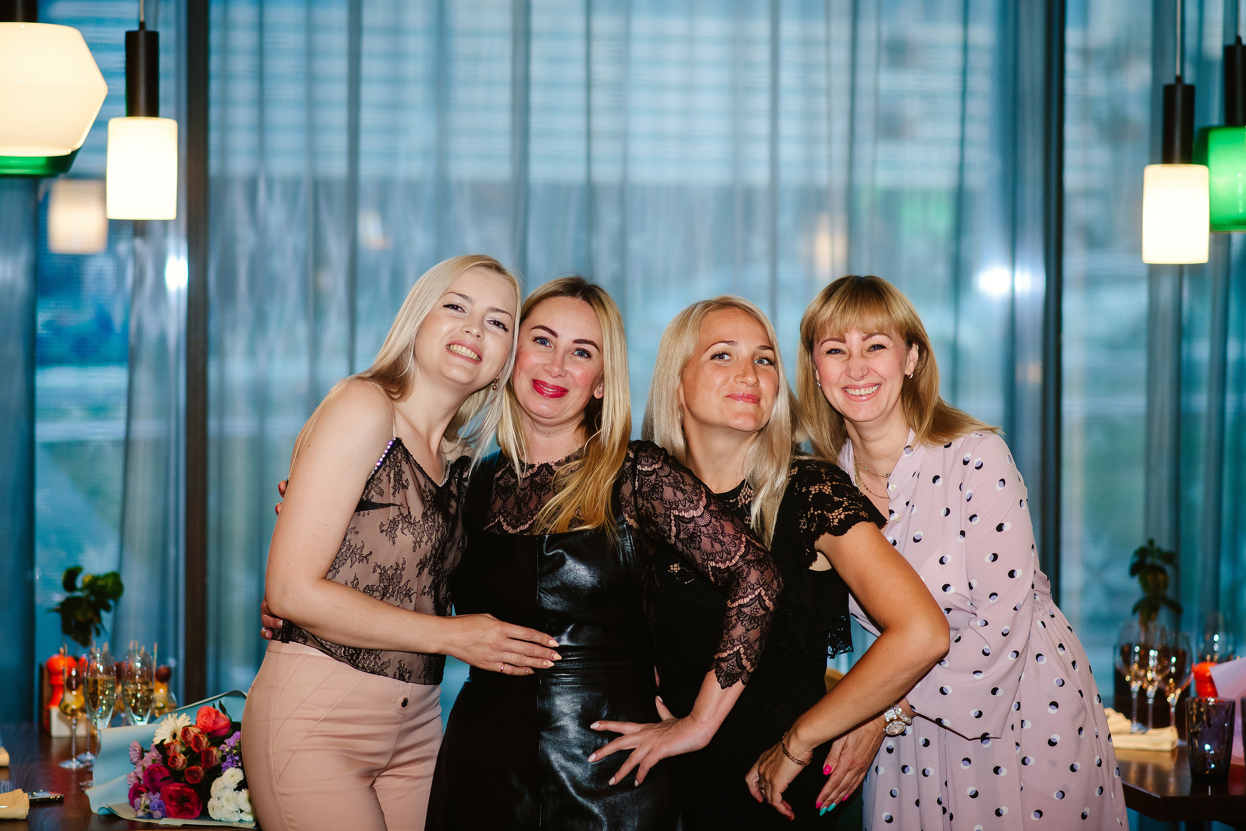 День рождения в кругу подруг