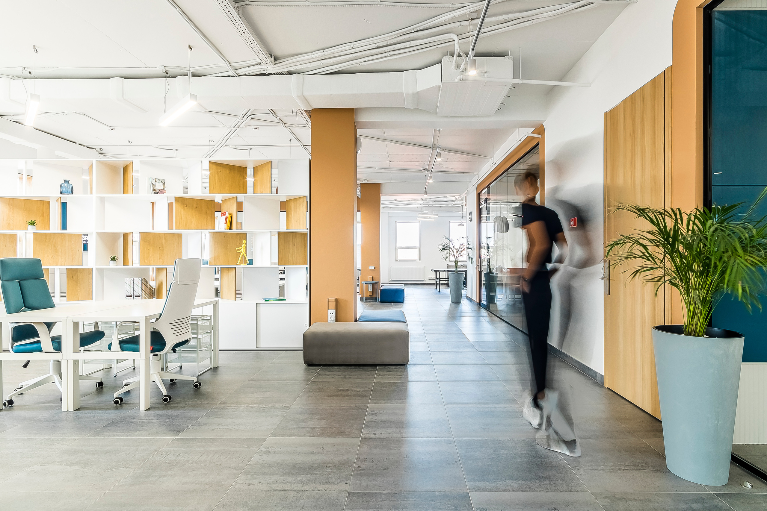 Офис студии по дизайну и ремонту «Mira group»