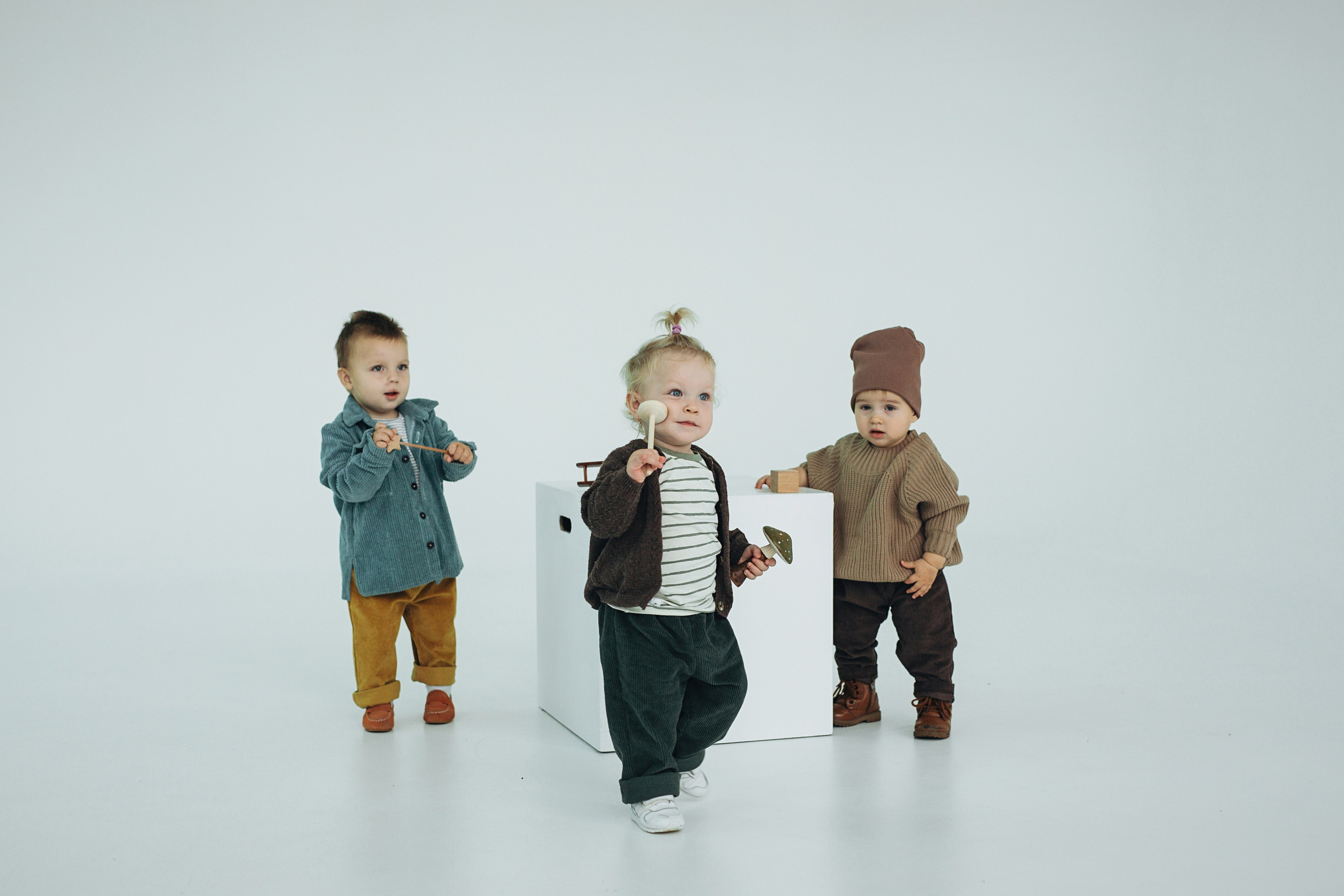 Съемка для детского бренда одежды в студии